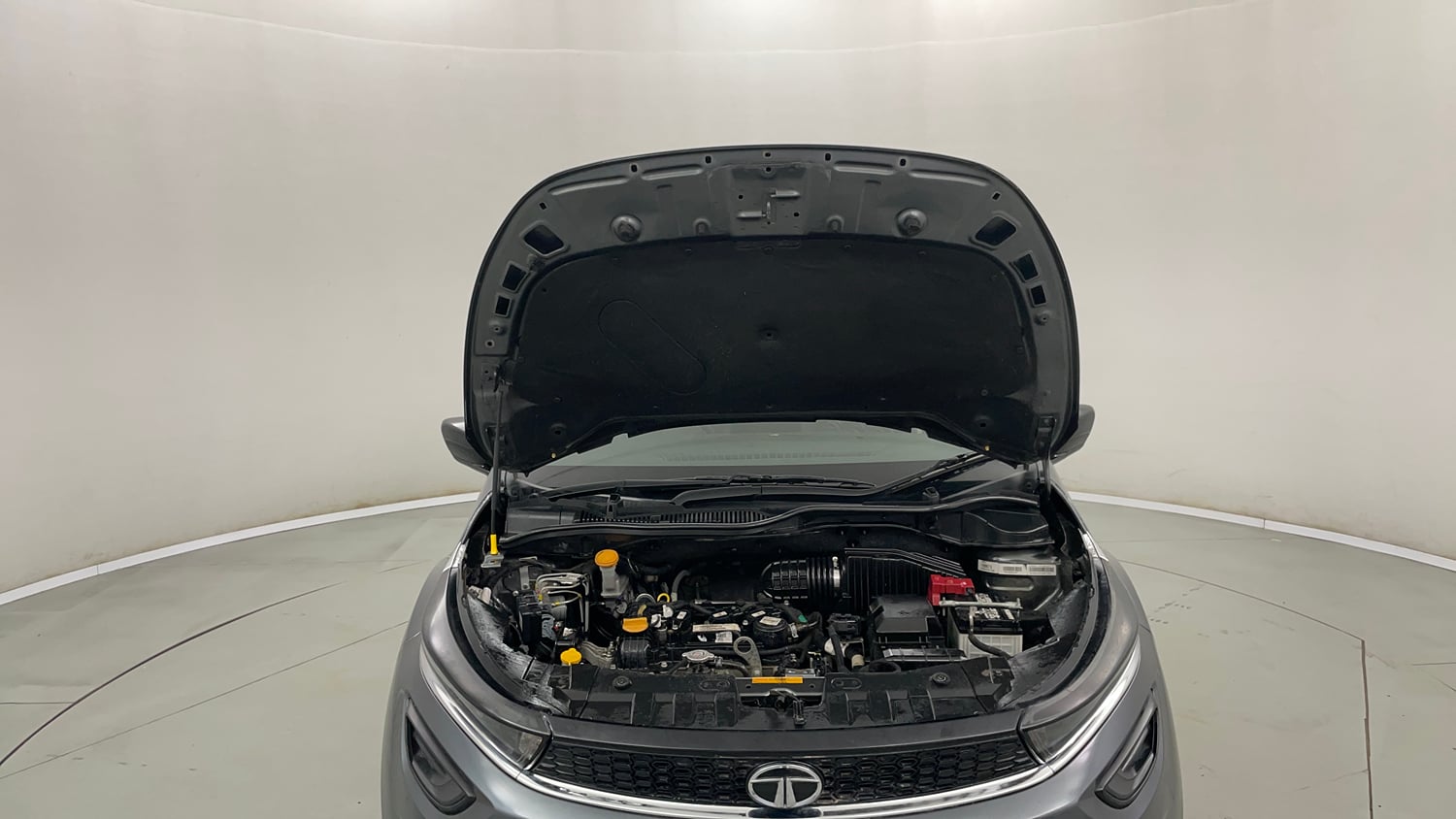 Used 2022 Tata Altroz XM Plus Petrol Petrol Manual engine ENGINE & BONNET OPEN FRONT VIEW
