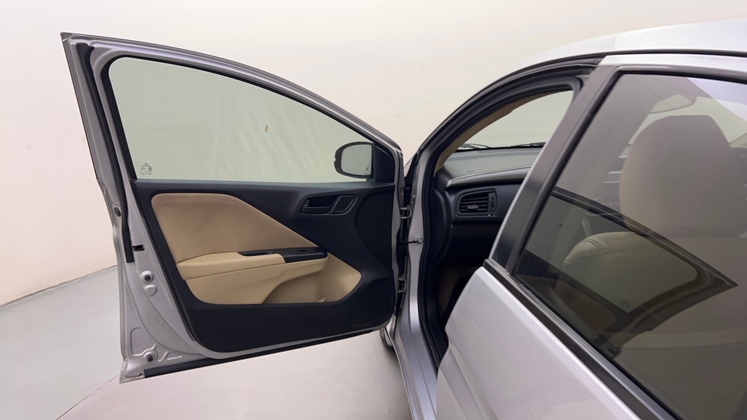 Used 2016 Honda City SV CVT Petrol Automatic interior LEFT FRONT DOOR OPEN VIEW