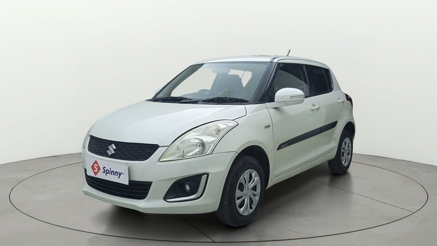 Used 2015 Maruti Suzuki Swift VDi Diesel Manual exterior LEFT FRONT CORNER VIEW