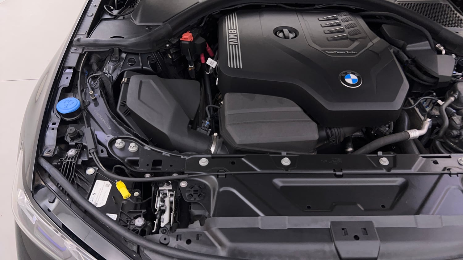 Used 2025 BMW 3 Series Gran Limousine 330Li M Sport Petrol Automatic engine ENGINE RIGHT SIDE VIEW