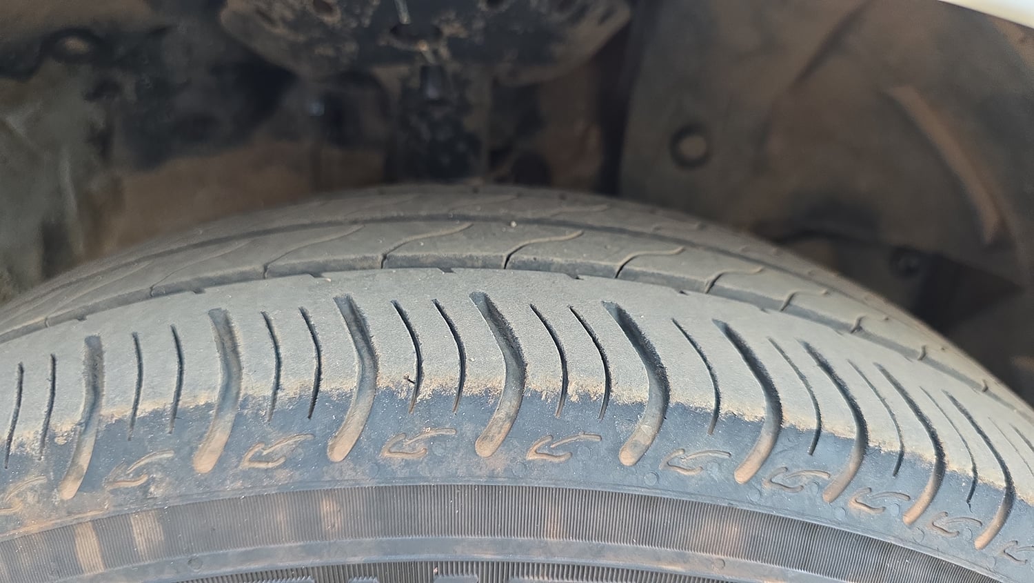 Used 2019 Honda Amaze 1.2 V CVT Petrol Petrol Automatic tyres RIGHT FRONT TYRE TREAD VIEW