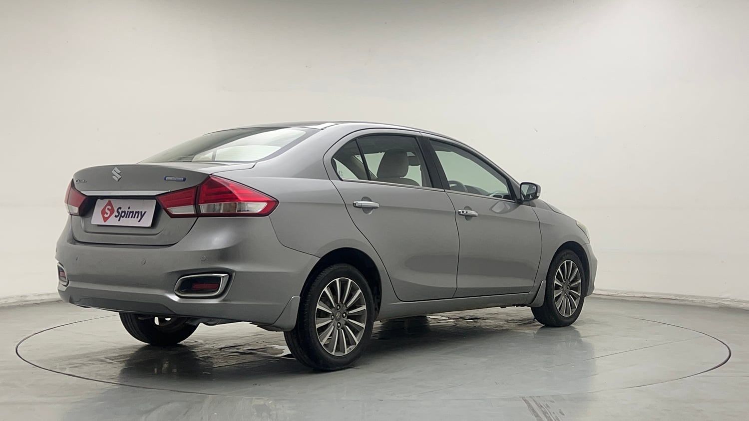 Used 2021 Maruti Suzuki Ciaz Alpha 1.5 AT Petrol Automatic exterior RIGHT REAR CORNER VIEW