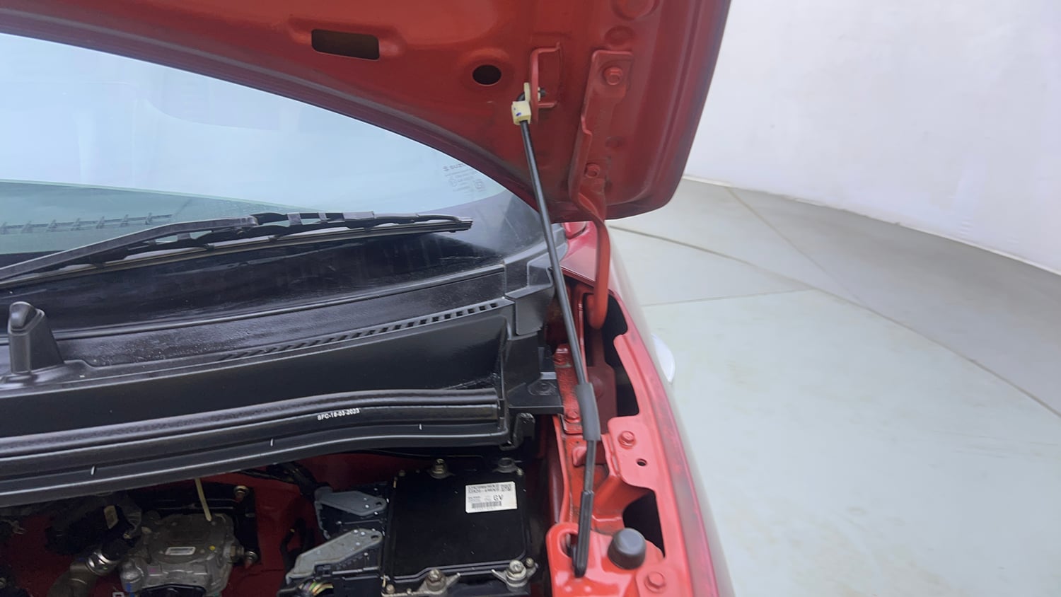 Used 2023 Maruti Suzuki Wagon R VXI 1.0 CNG Cng Manual engine ENGINE LEFT SIDE HINGE & APRON VIEW