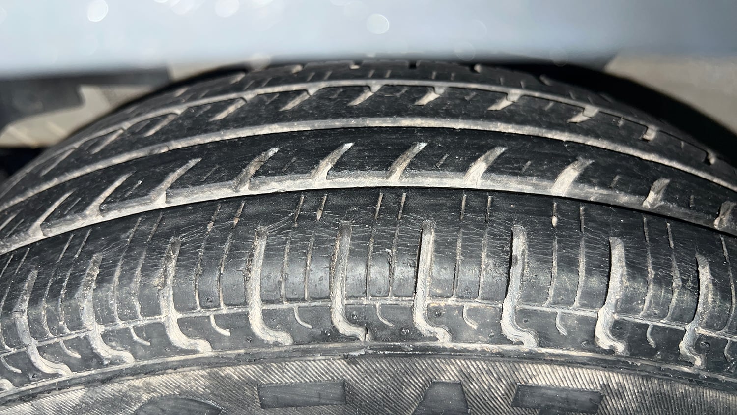 Used 2020 Renault Kwid RXT Opt Petrol Manual tyres LEFT FRONT TYRE TREAD VIEW