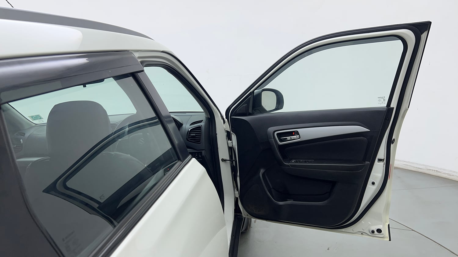 Used 2021 Maruti Suzuki Vitara Brezza ZXi AT SHVS Petrol Automatic interior RIGHT FRONT DOOR OPEN VIEW
