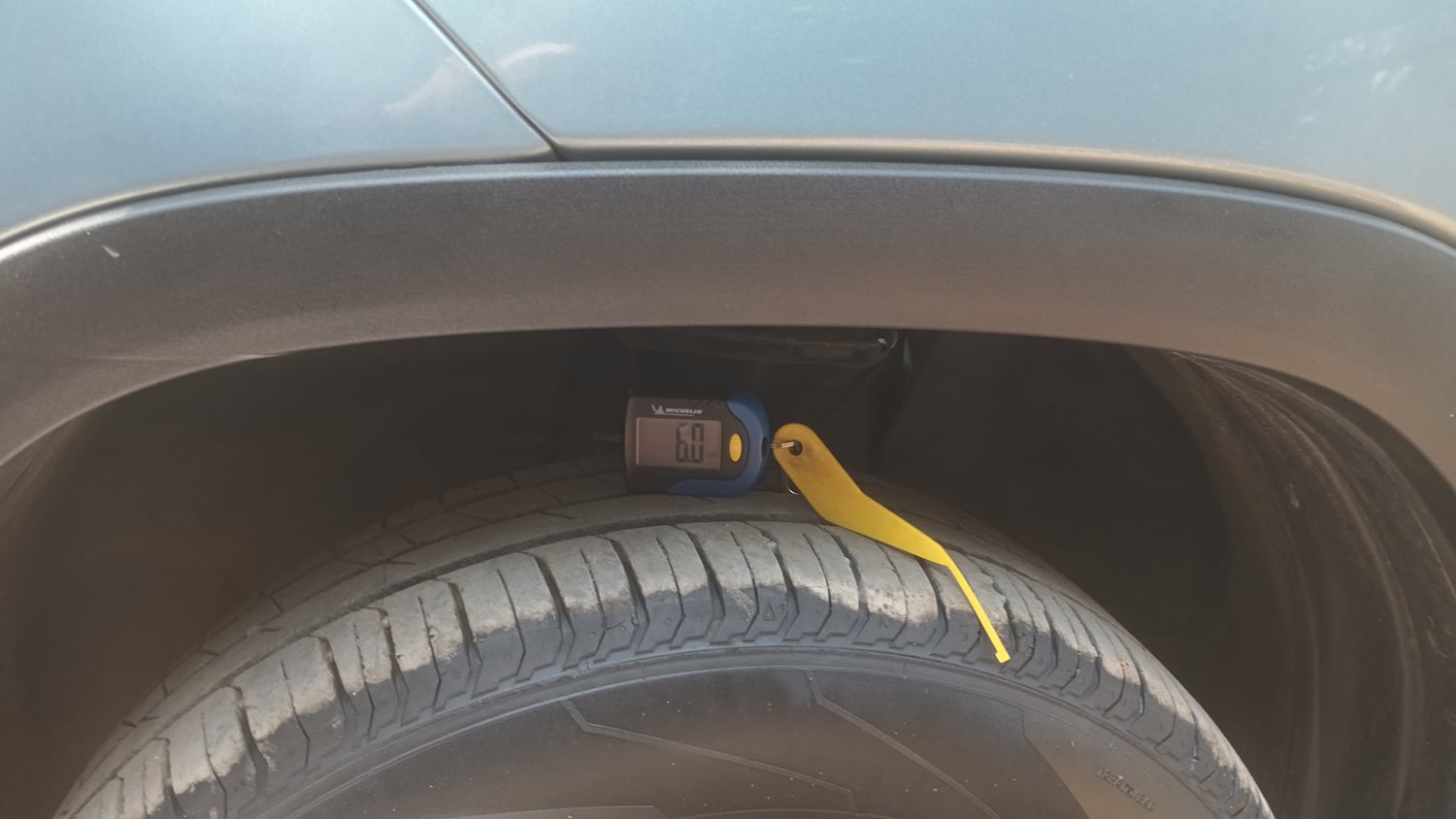 Used 2022 Tata Punch Accomplished MT Petrol Manual tyres LEFT FRONT TYRE TREAD VIEW