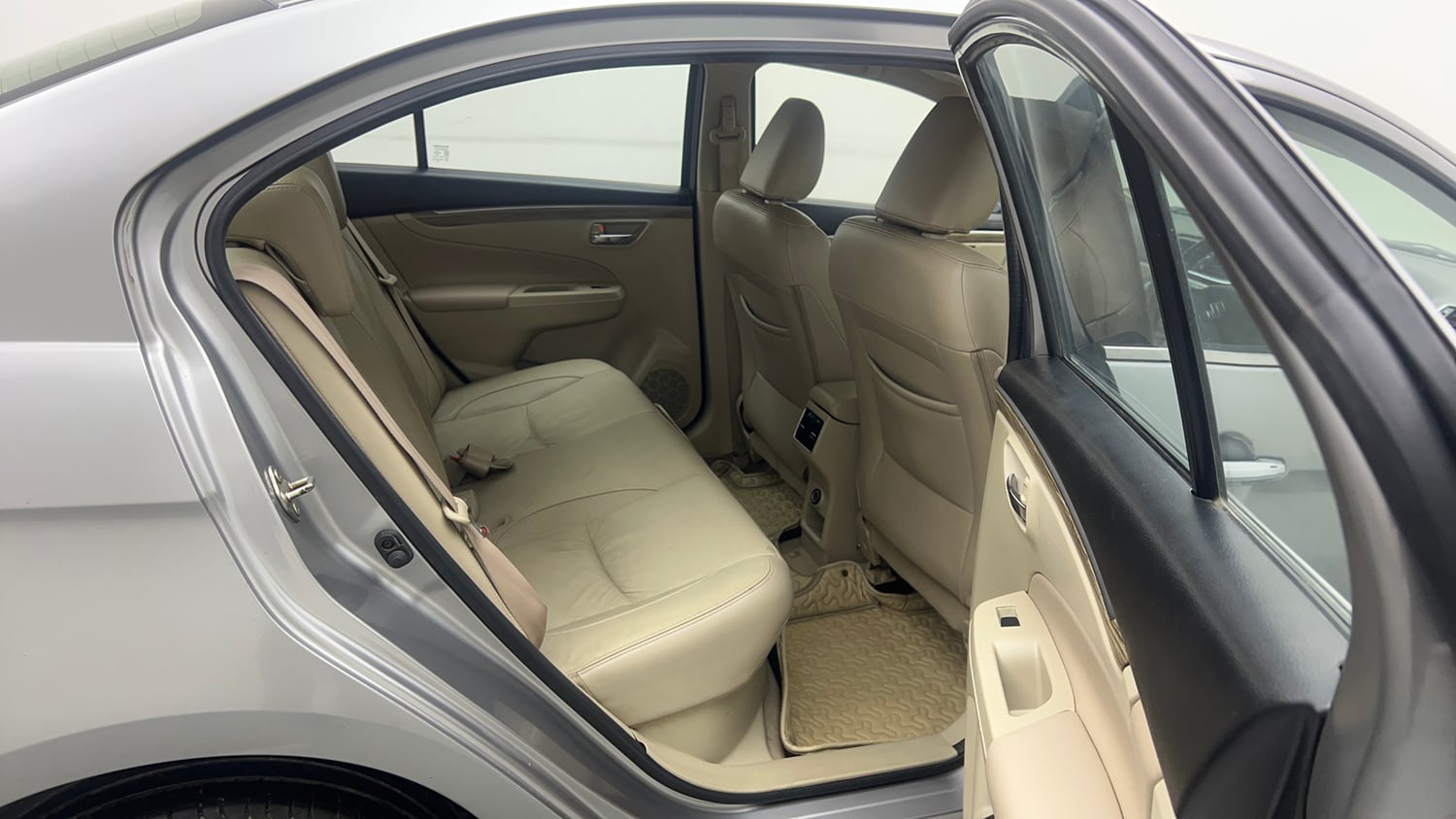 Used 2021 Maruti Suzuki Ciaz Alpha 1.5 AT Petrol Automatic interior RIGHT SIDE REAR DOOR CABIN VIEW