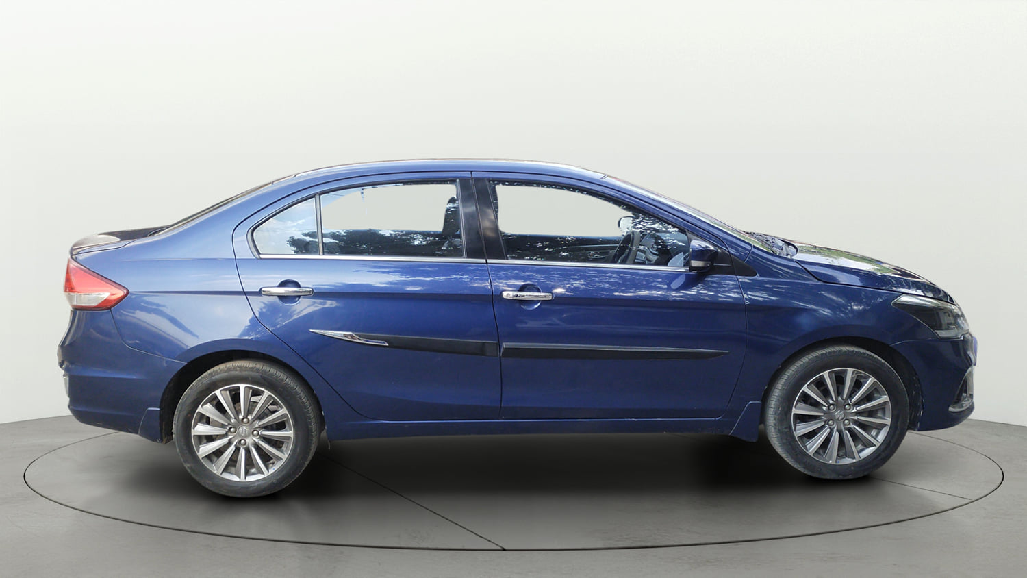 Used 2021 Maruti Suzuki Ciaz Alpha 1.5 Petrol Manual exterior RIGHT SIDE VIEW