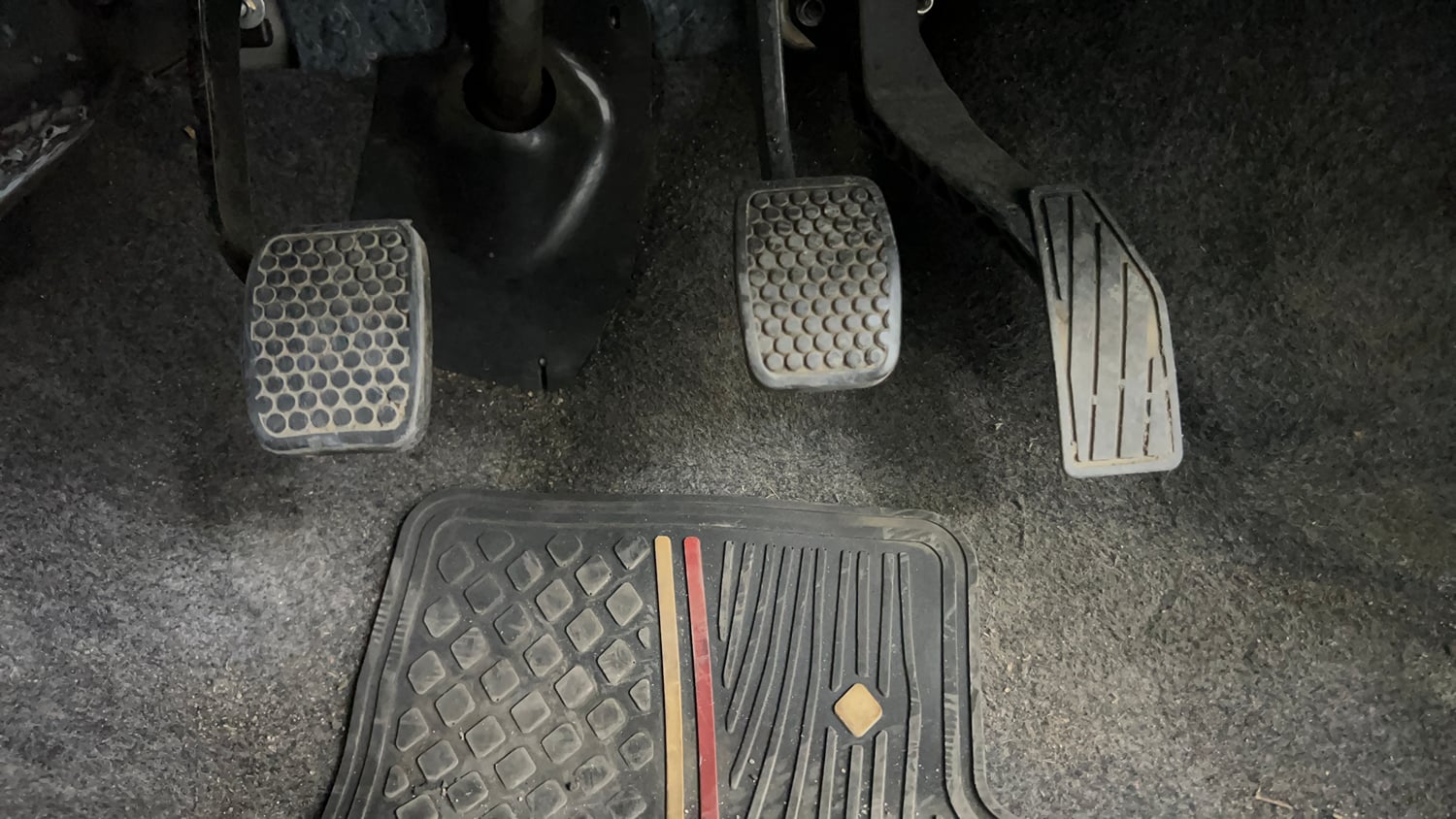 Used 2016 Maruti Suzuki Alto 800 Lxi Petrol Manual interior PEDALS VIEW