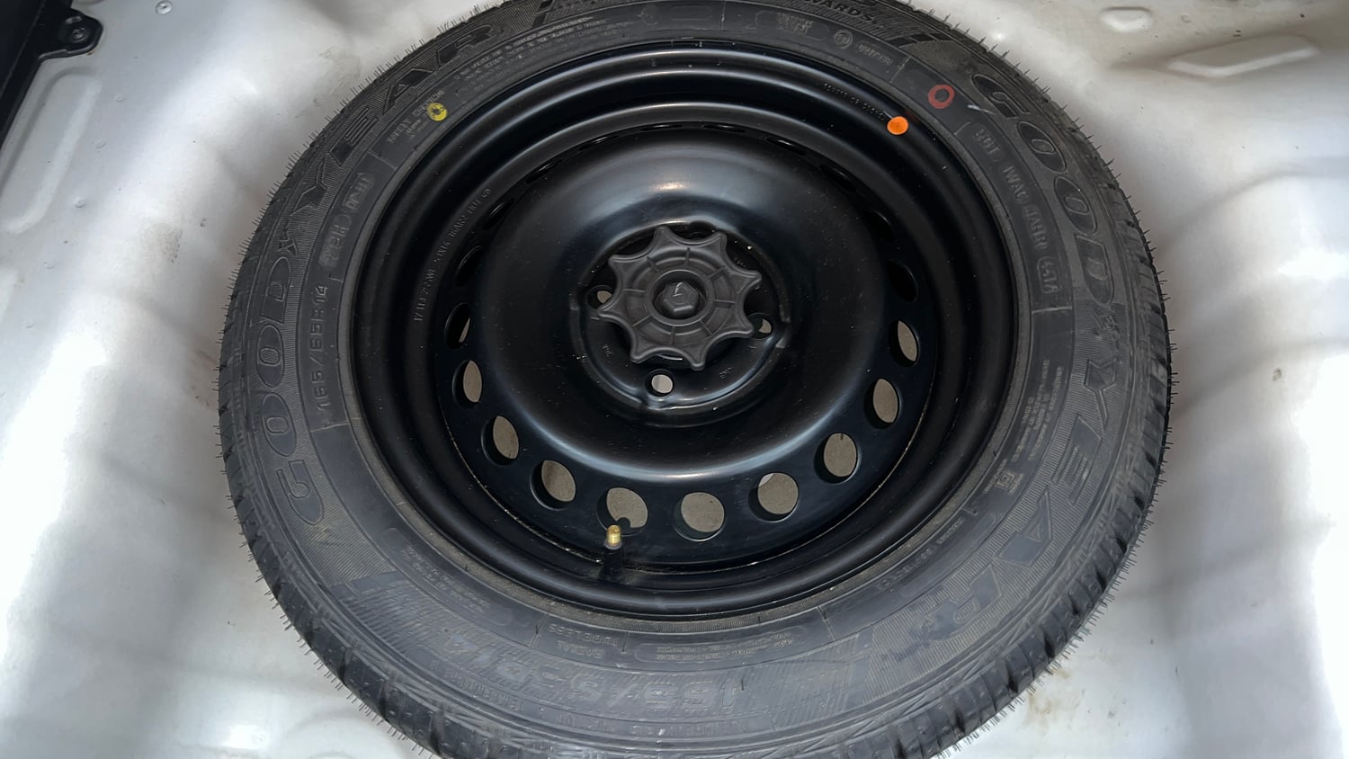Used 2018 Hyundai Grand i10 Magna 1.2 Kappa VTVT Petrol Manual tyres SPARE TYRE VIEW