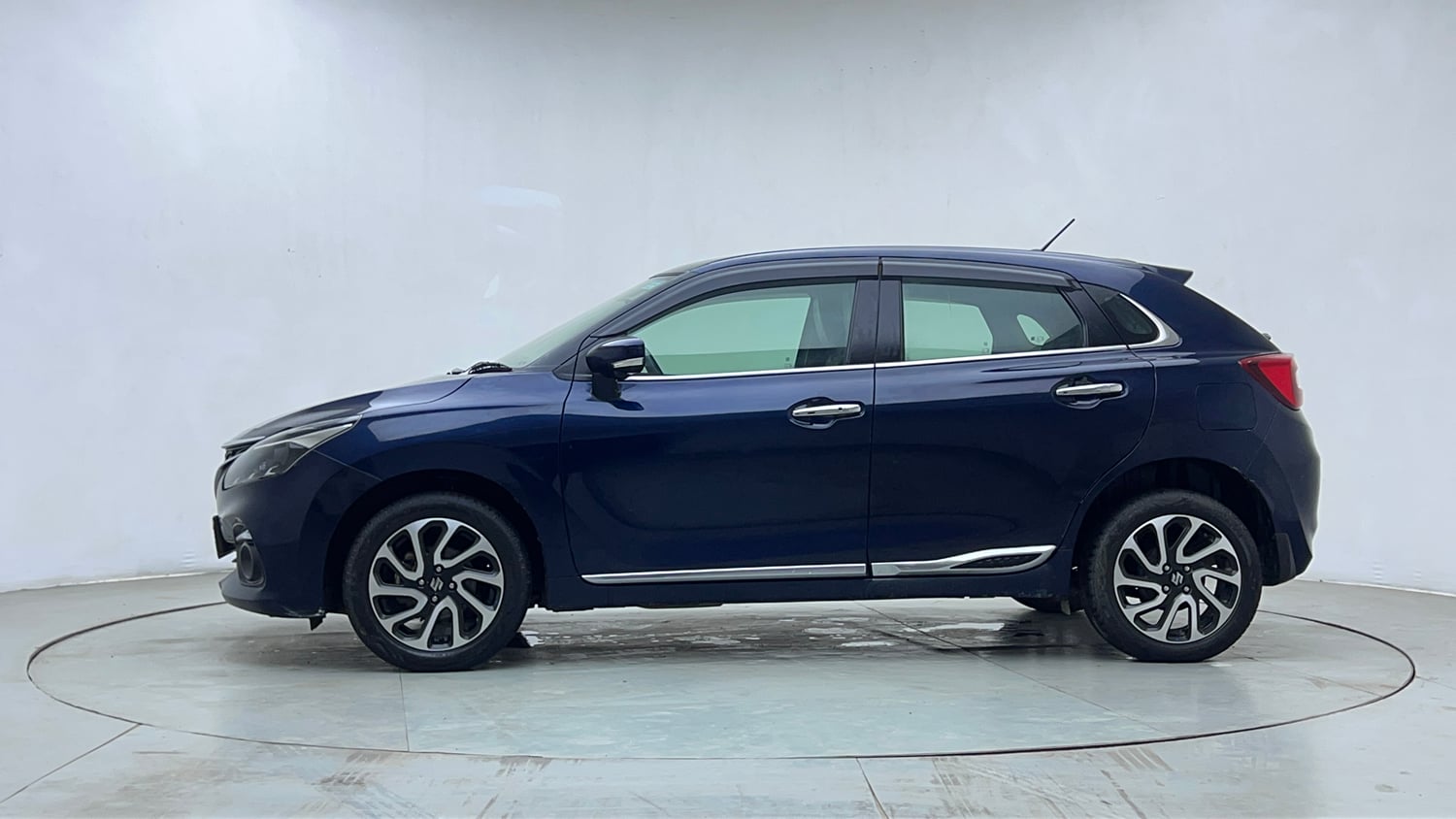Used 2023 Maruti Suzuki Baleno Alpha AGS Petrol Automatic exterior LEFT SIDE VIEW