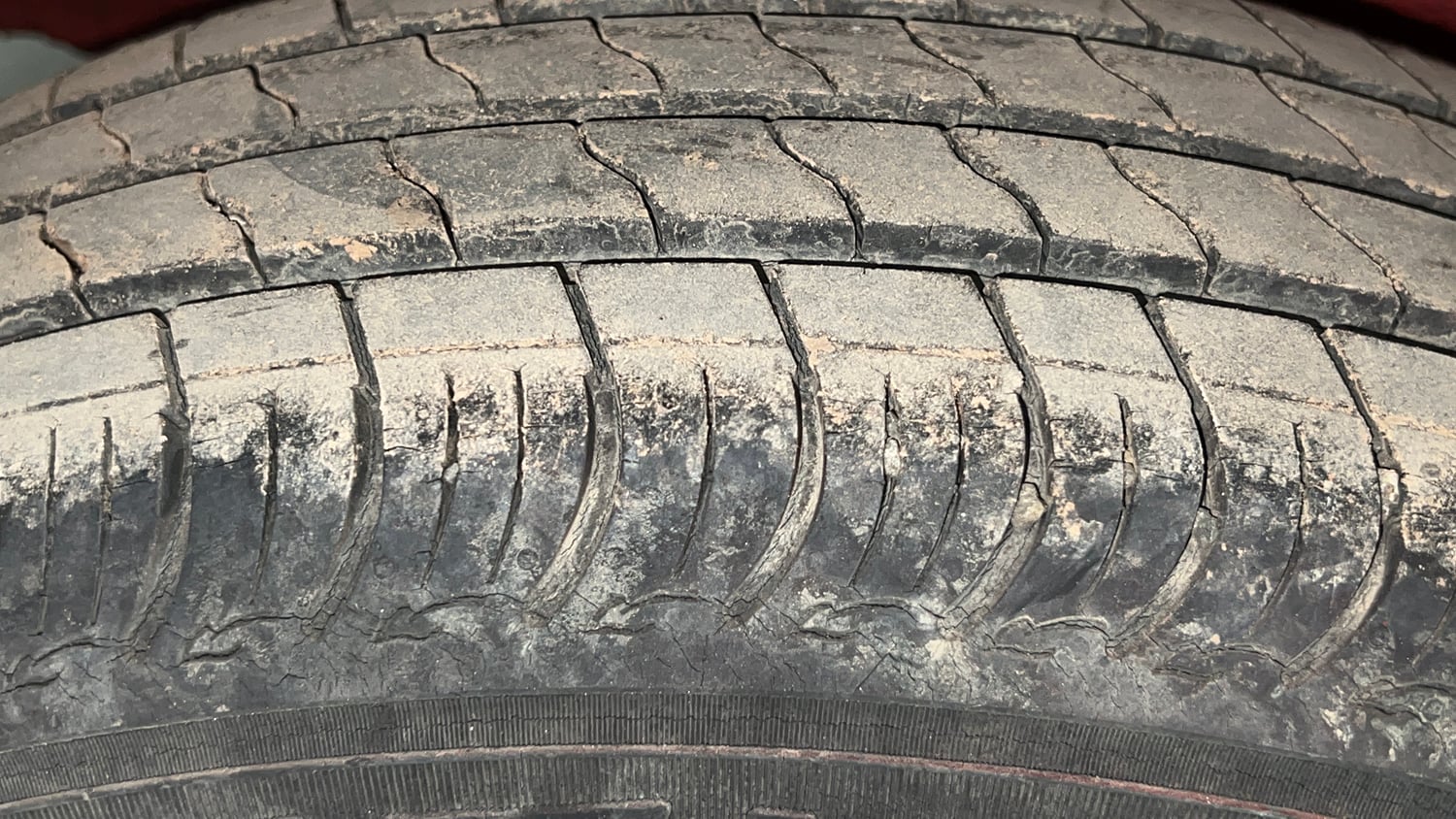 Used 2019 Maruti Suzuki S-Presso VXi Petrol Manual tyres RIGHT REAR TYRE TREAD VIEW