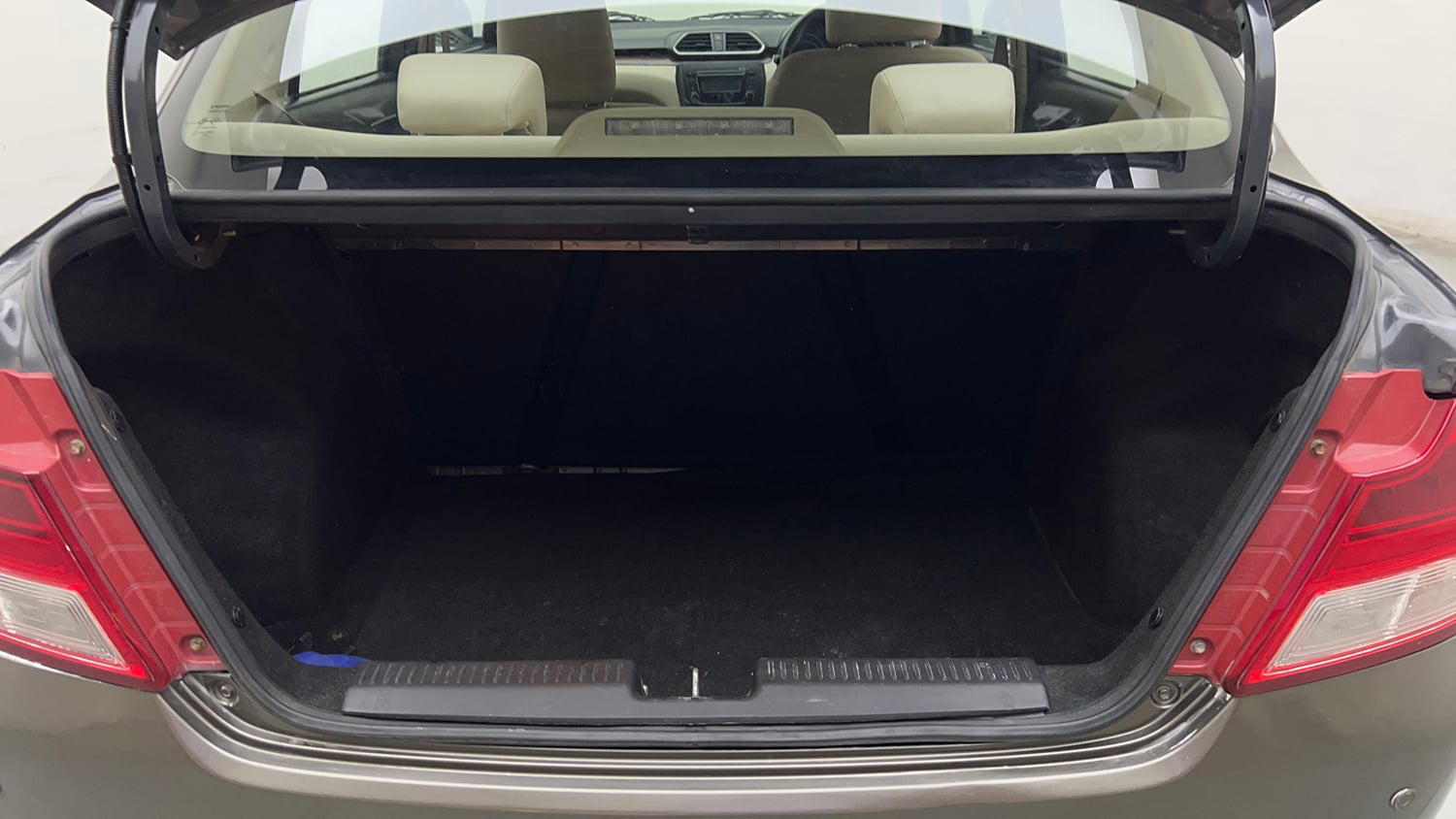Used 2018 Maruti Suzuki Dzire VXi AMT Petrol Automatic interior DICKY INSIDE VIEW