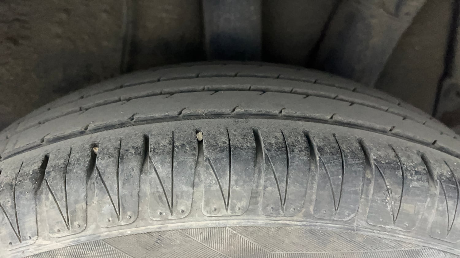 Used 2020 Hyundai Grand i10 Nios Asta AMT 1.2 Kappa VTVT Petrol Automatic tyres LEFT REAR TYRE TREAD VIEW