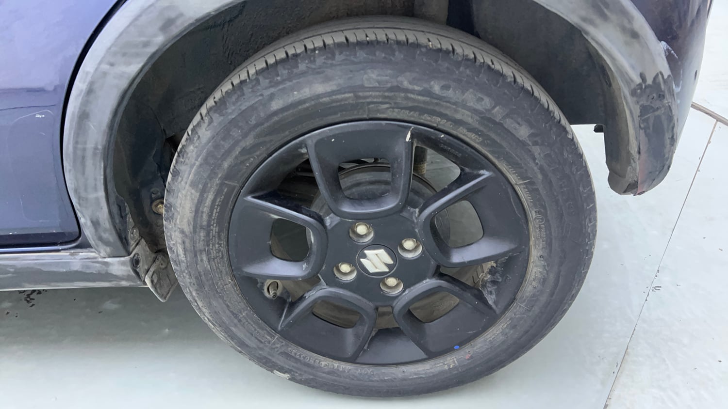 Used 2023 Maruti Suzuki Ignis Zeta 1.2 AMT Petrol Automatic tyres LEFT REAR TYRE RIM VIEW
