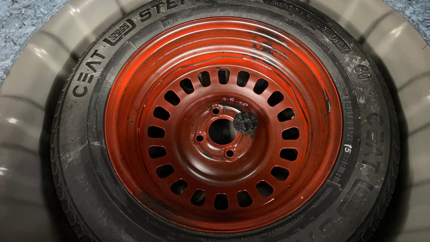 Used 2023 Nissan Magnite XE Petrol Manual tyres SPARE TYRE VIEW