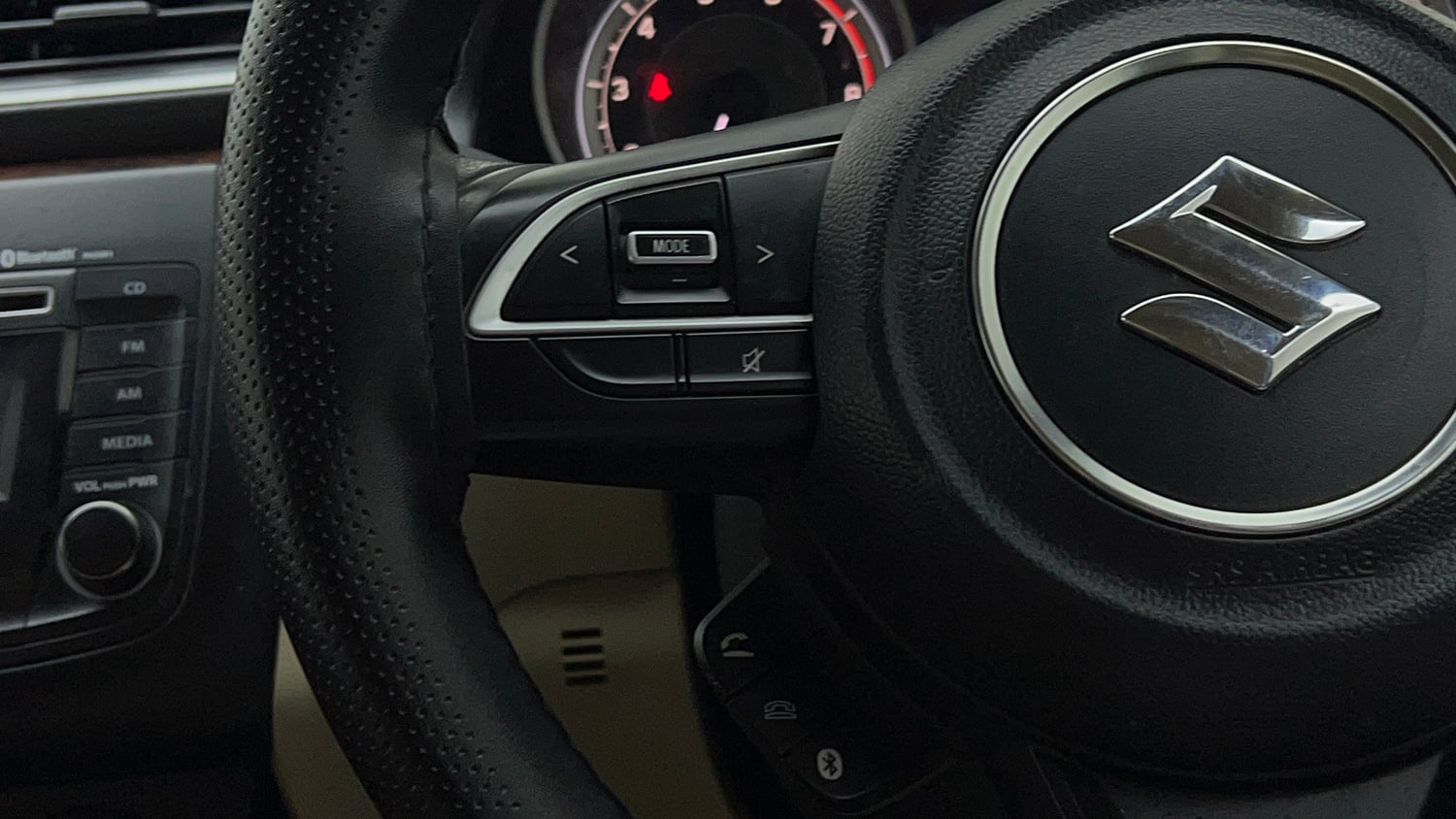 Used 2018 Maruti Suzuki Dzire VXi AMT Petrol Automatic top_features Steering mounted controls