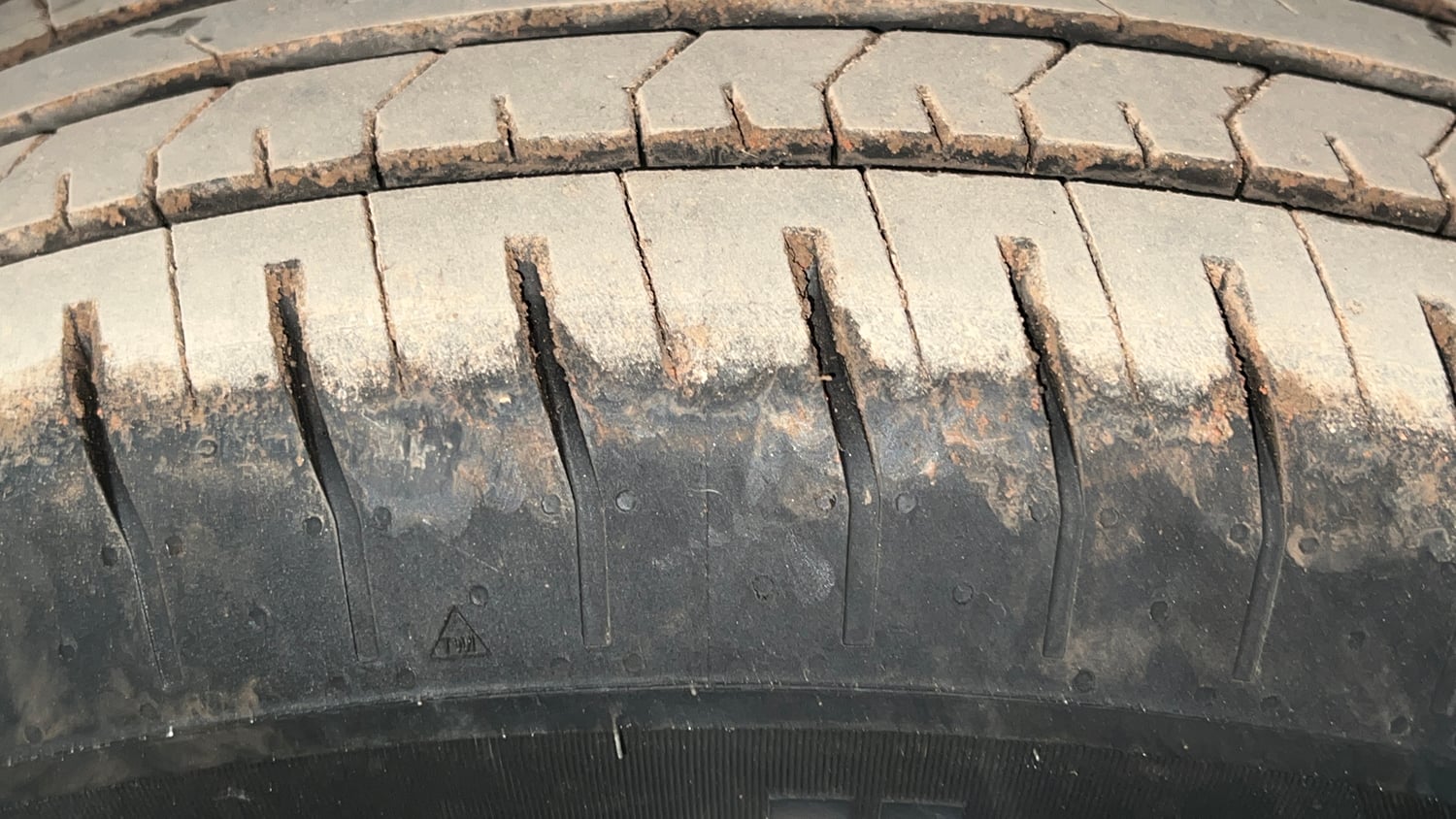 Used 2022 Hyundai Creta E 1.5 Diesel Diesel Manual tyres LEFT FRONT TYRE TREAD VIEW
