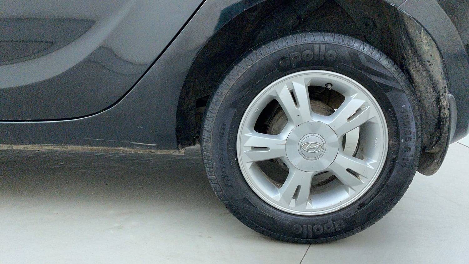 Used 2012 Hyundai i20 Sportz 1.2 BS-IV Petrol Manual tyres LEFT REAR TYRE RIM VIEW
