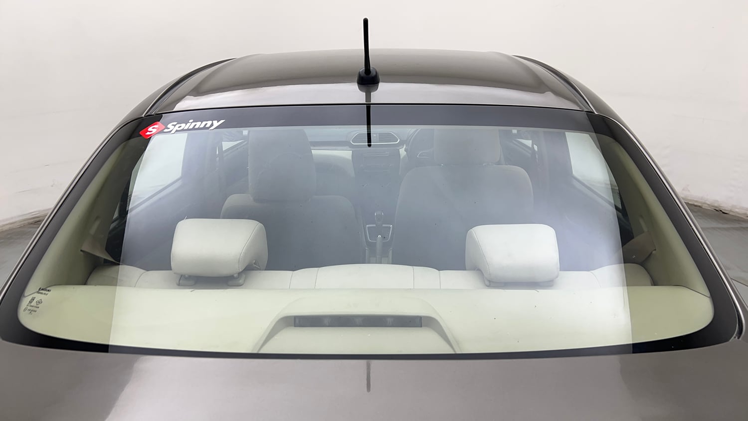Used 2018 Maruti Suzuki Dzire VXi AMT Petrol Automatic exterior BACK WINDSHIELD VIEW