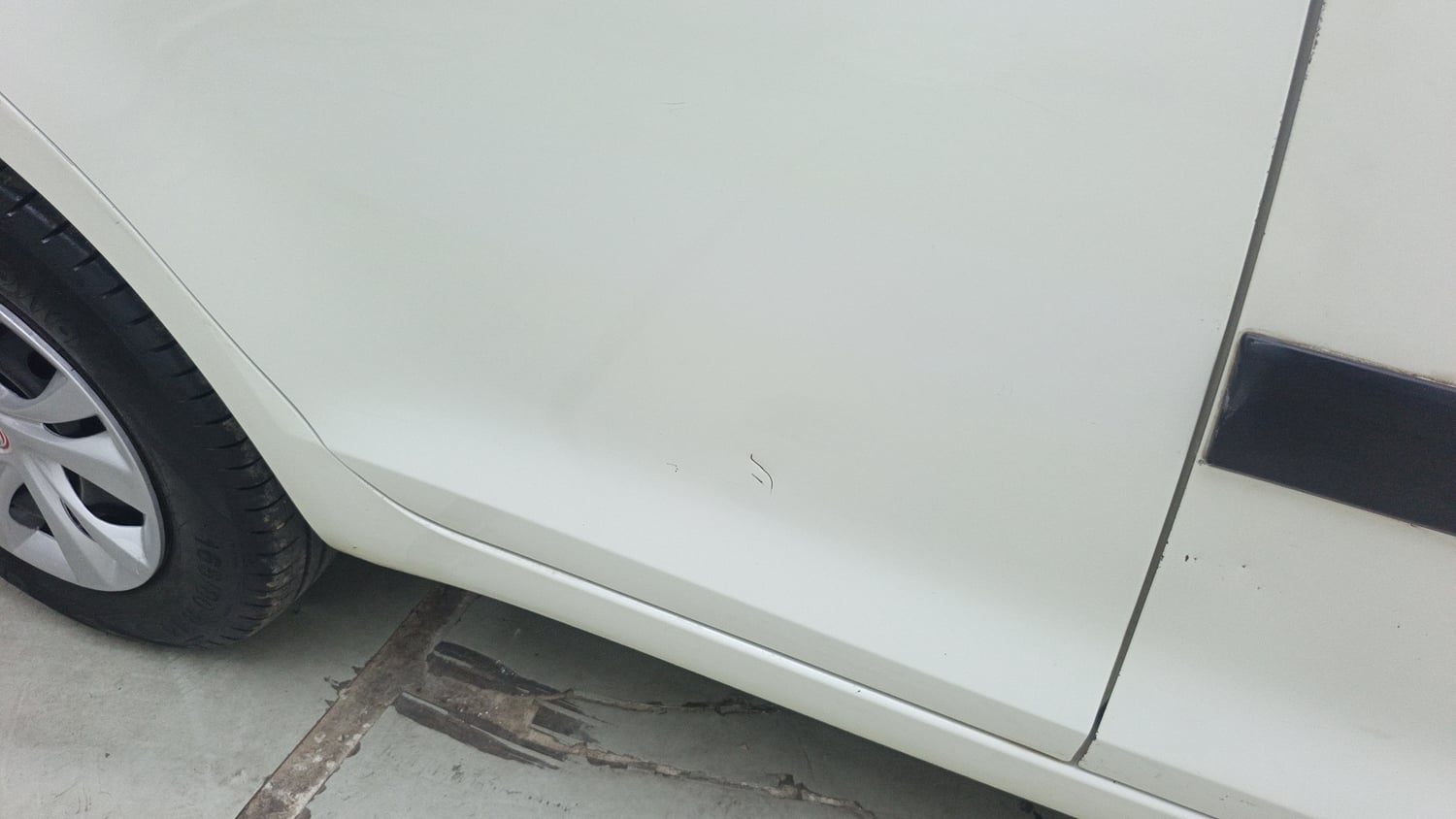 Used 2015 Maruti Suzuki Swift VDi Diesel Manual dents MINOR SCRATCH