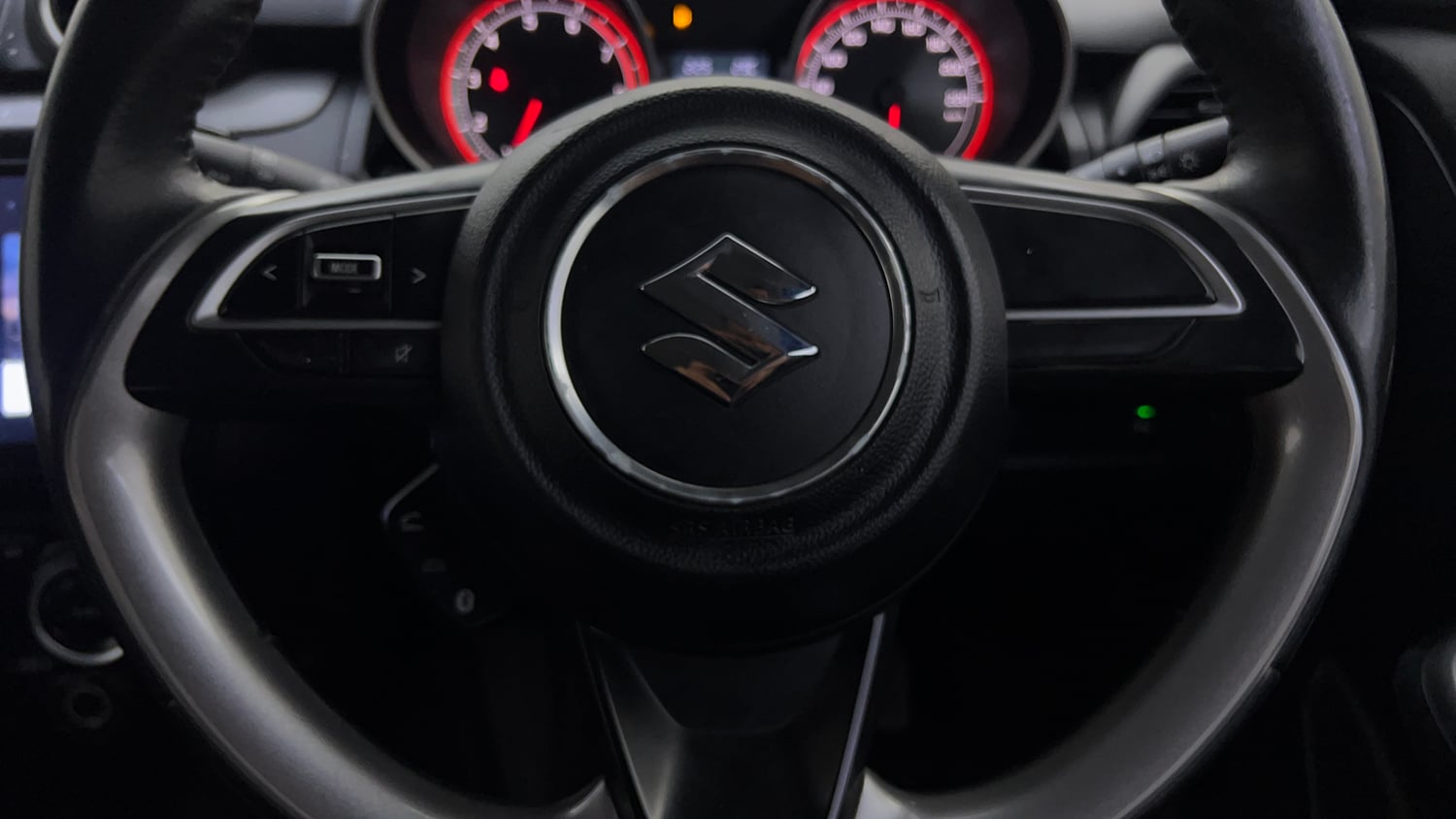 Used 2018 Maruti Suzuki Swift ZXi AMT Petrol Automatic top_features Airbags