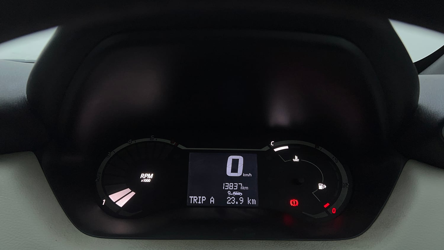 Used 2023 Nissan Magnite XE Petrol Manual interior CLUSTERMETER VIEW