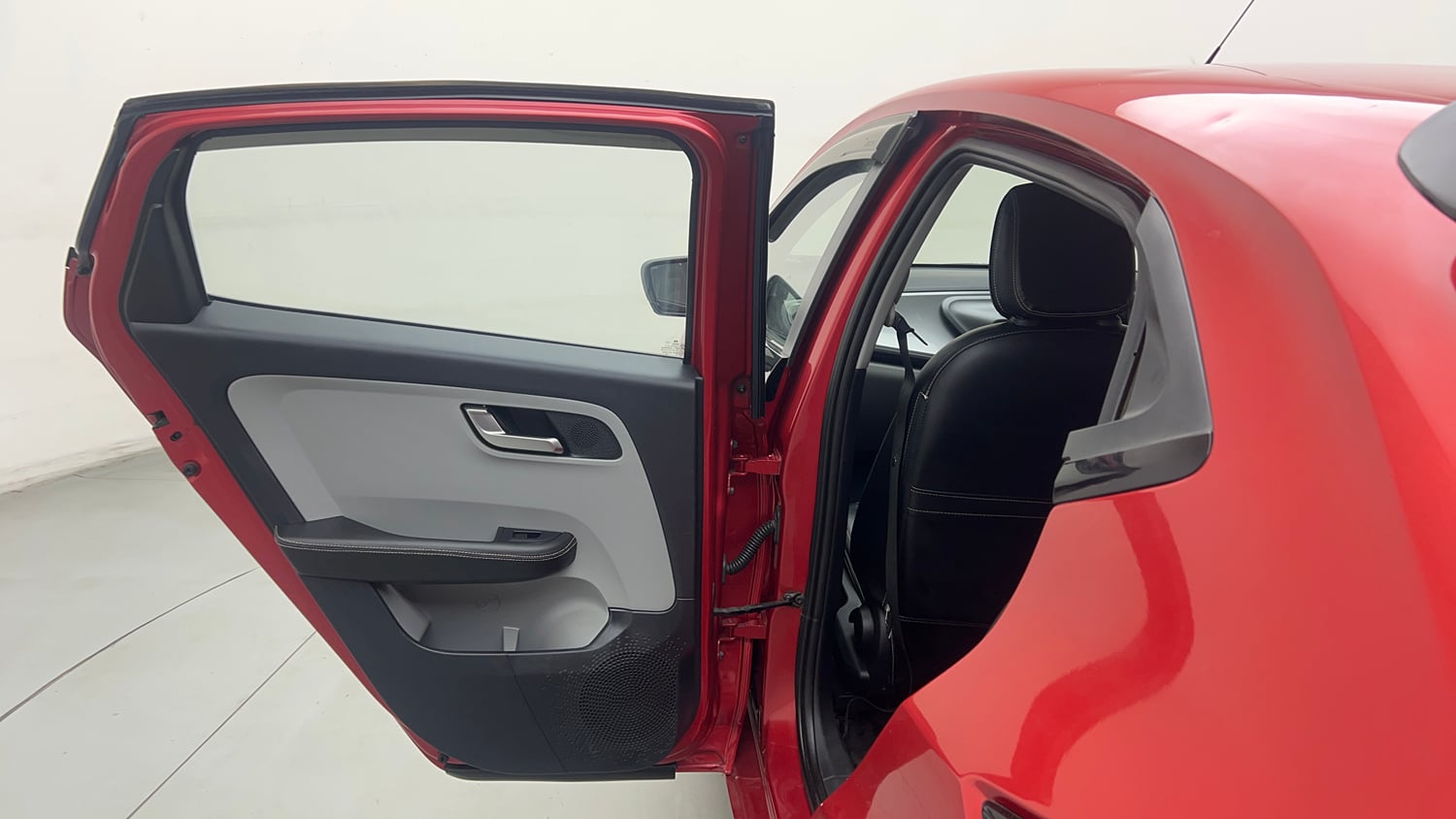 Used 2021 Tata Altroz XZ Diesel Diesel Manual interior LEFT REAR DOOR OPEN VIEW