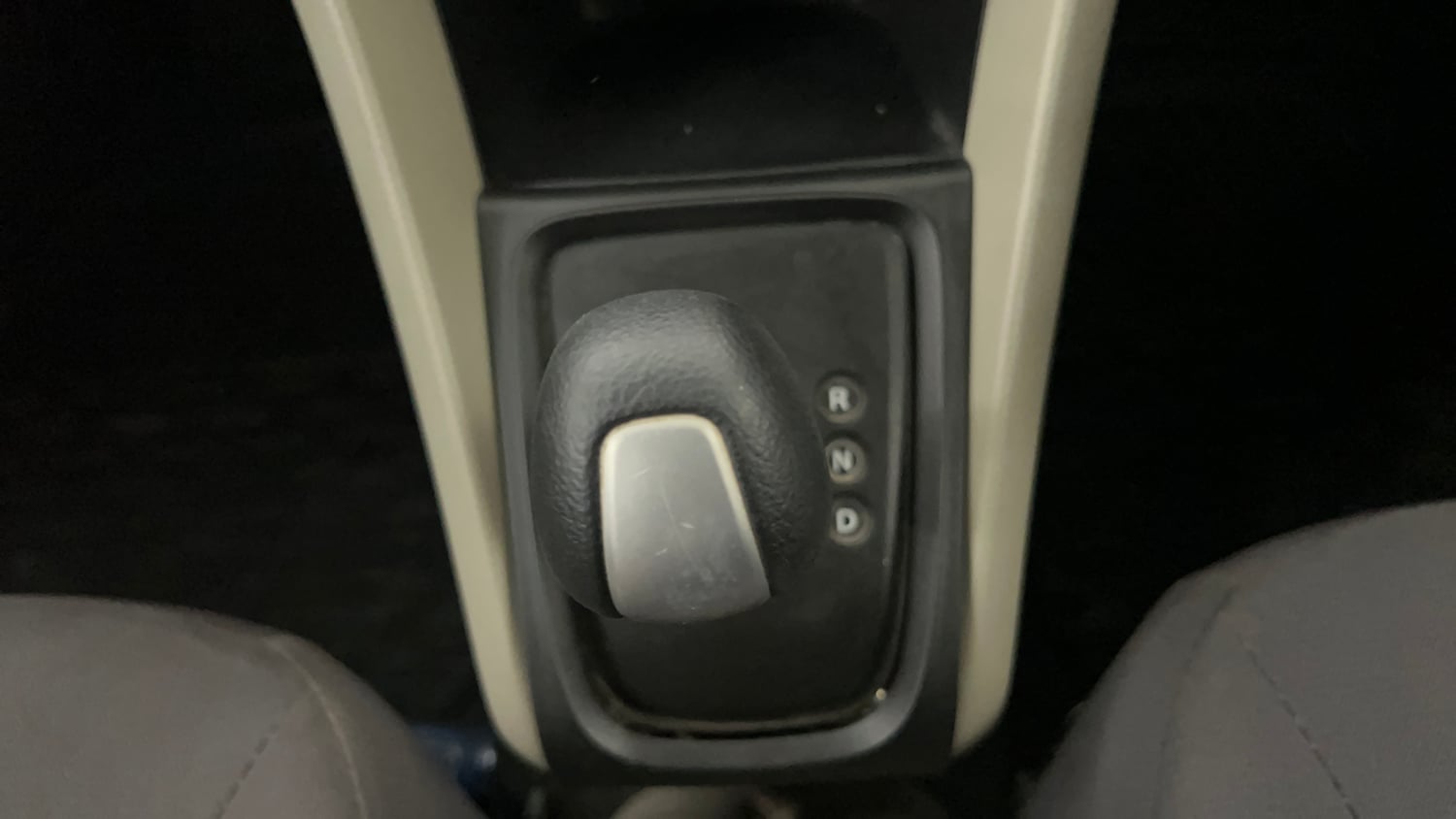 Used 2015 Maruti Suzuki Celerio VXi AMT Petrol Automatic interior GEAR  KNOB VIEW