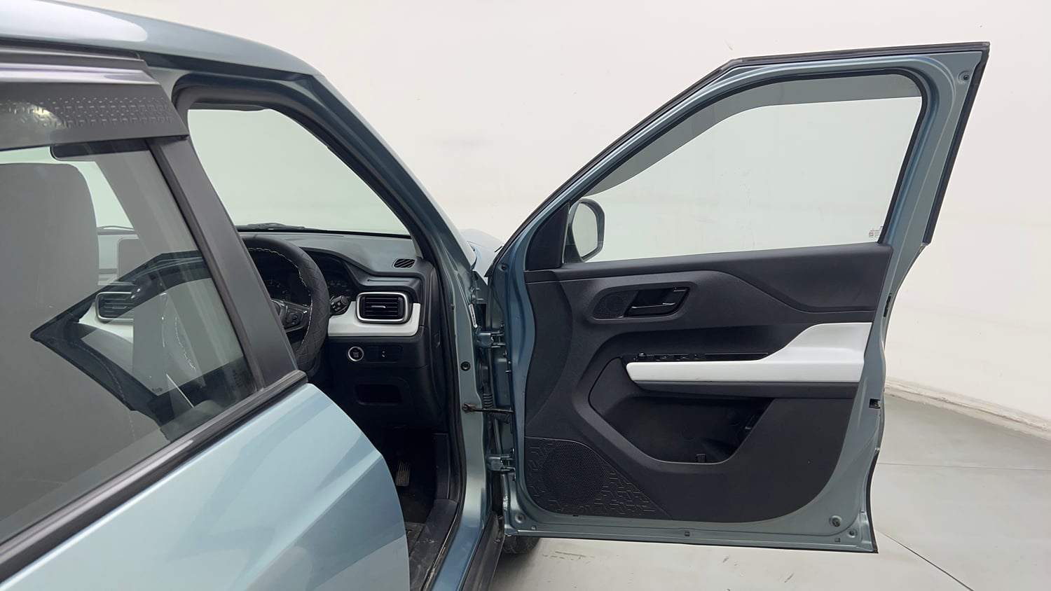 Used 2023 Tata Punch Accomplished Dazzle Pack AMT Petrol Automatic interior RIGHT FRONT DOOR OPEN VIEW
