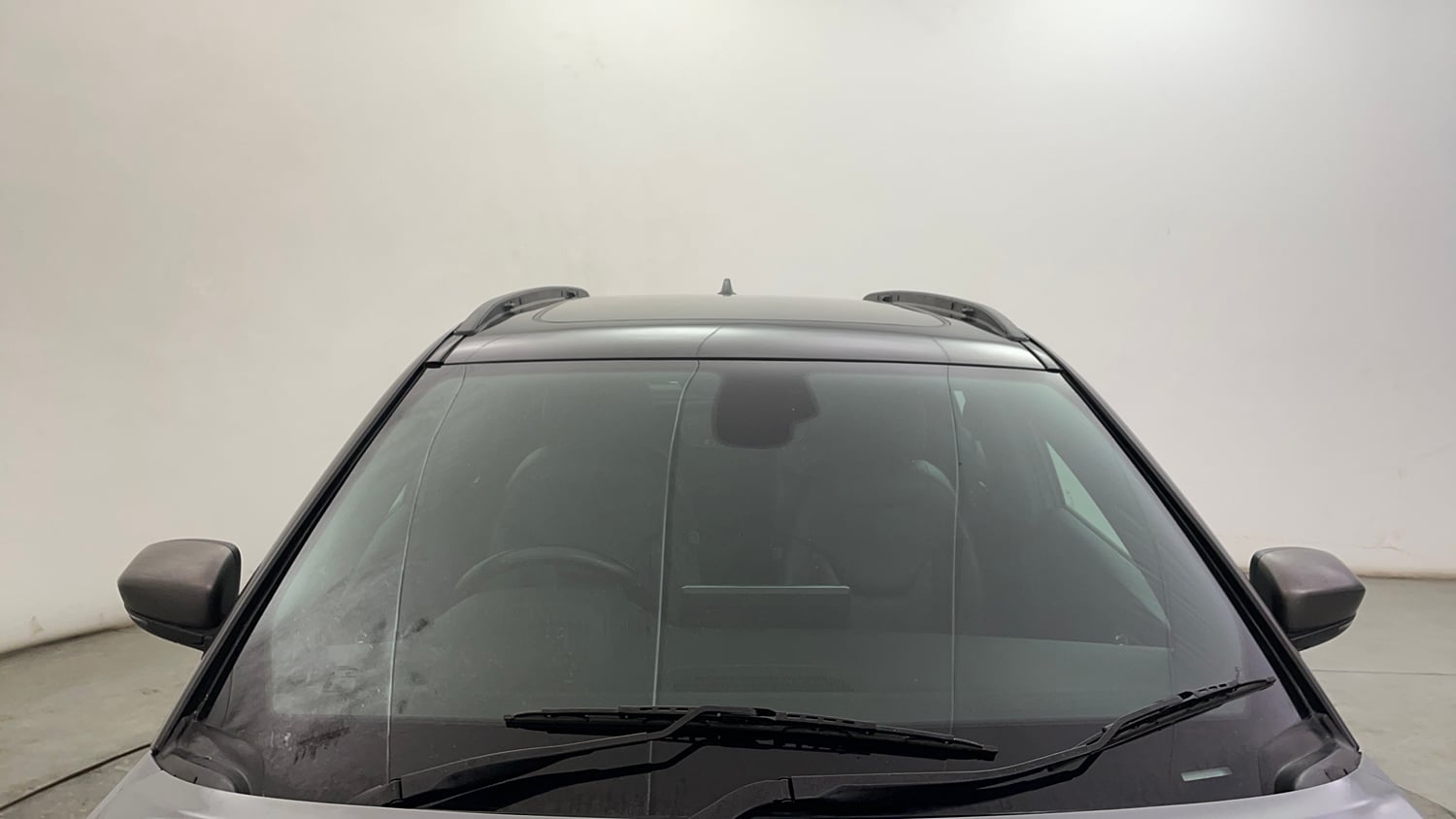 Used 2022 Jeep Compass 5th Anniversary Edition 1.4 Petrol DCT Petrol Automatic exterior FRONT WINDSHIELD VIEW