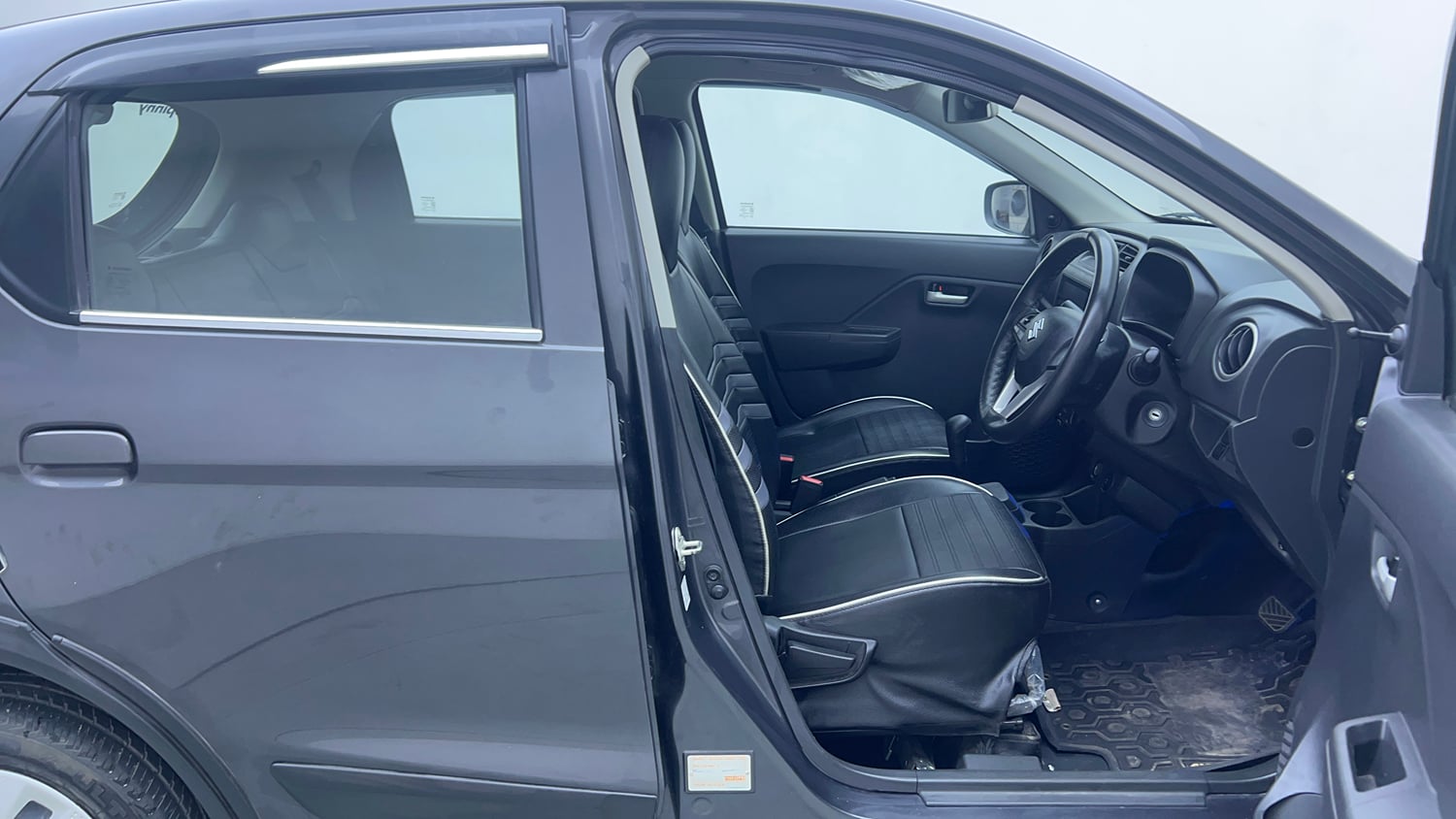 Used 2023 Maruti Suzuki Alto K10 VXi Plus AGS Petrol Automatic interior RIGHT SIDE FRONT DOOR CABIN VIEW
