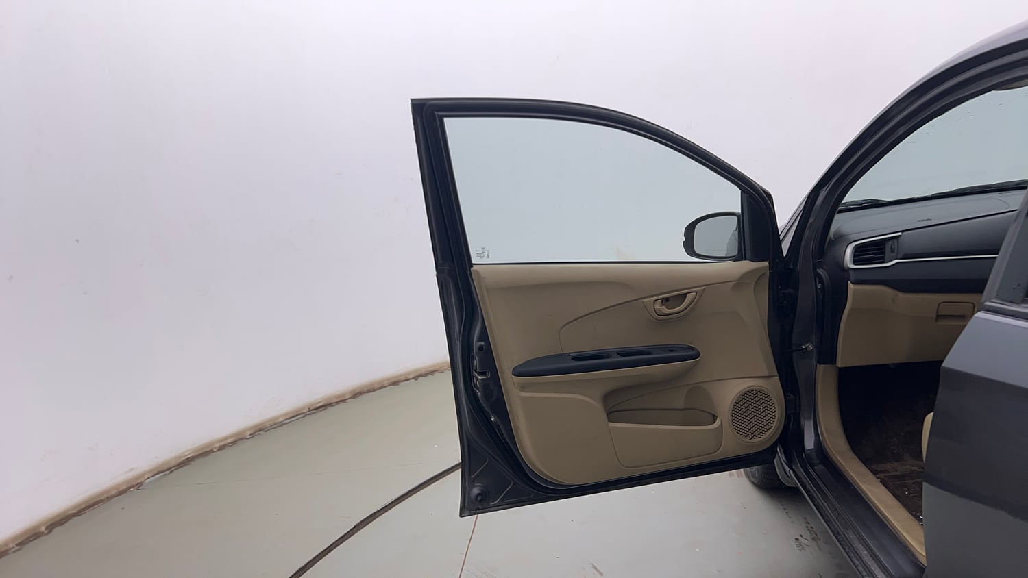 Used 2017 Honda Amaze 1.2 S i-VTEC Opt Petrol Manual interior LEFT FRONT DOOR OPEN VIEW