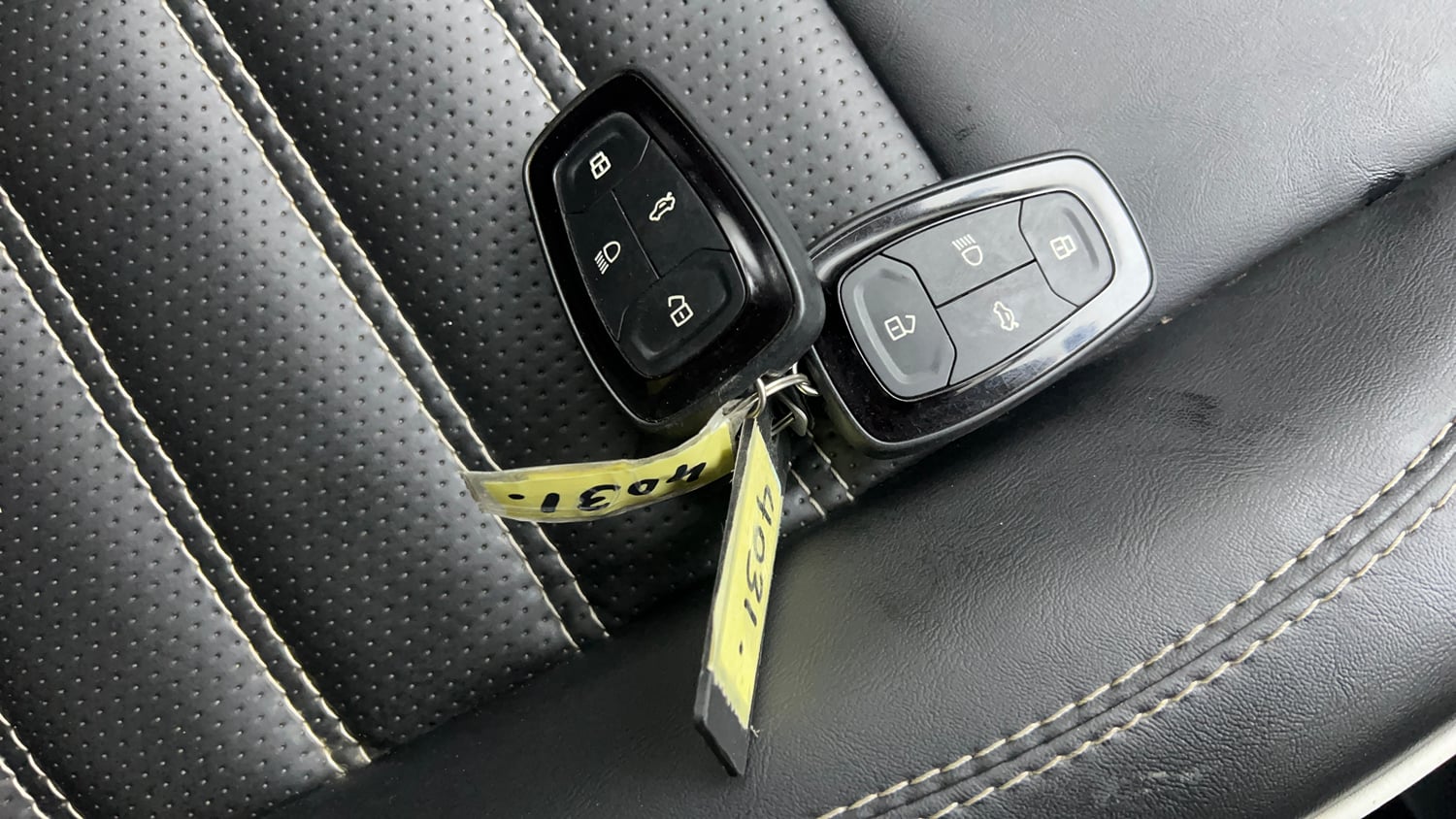 Used 2023 Tata Punch Accomplished Dazzle Pack AMT Petrol Automatic extra CAR KEY VIEW