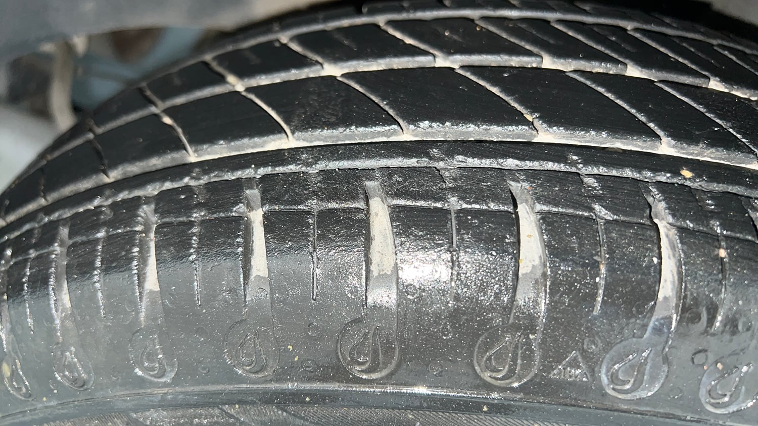 Used 2021 Renault Kwid RXT Petrol Manual tyres LEFT REAR TYRE TREAD VIEW