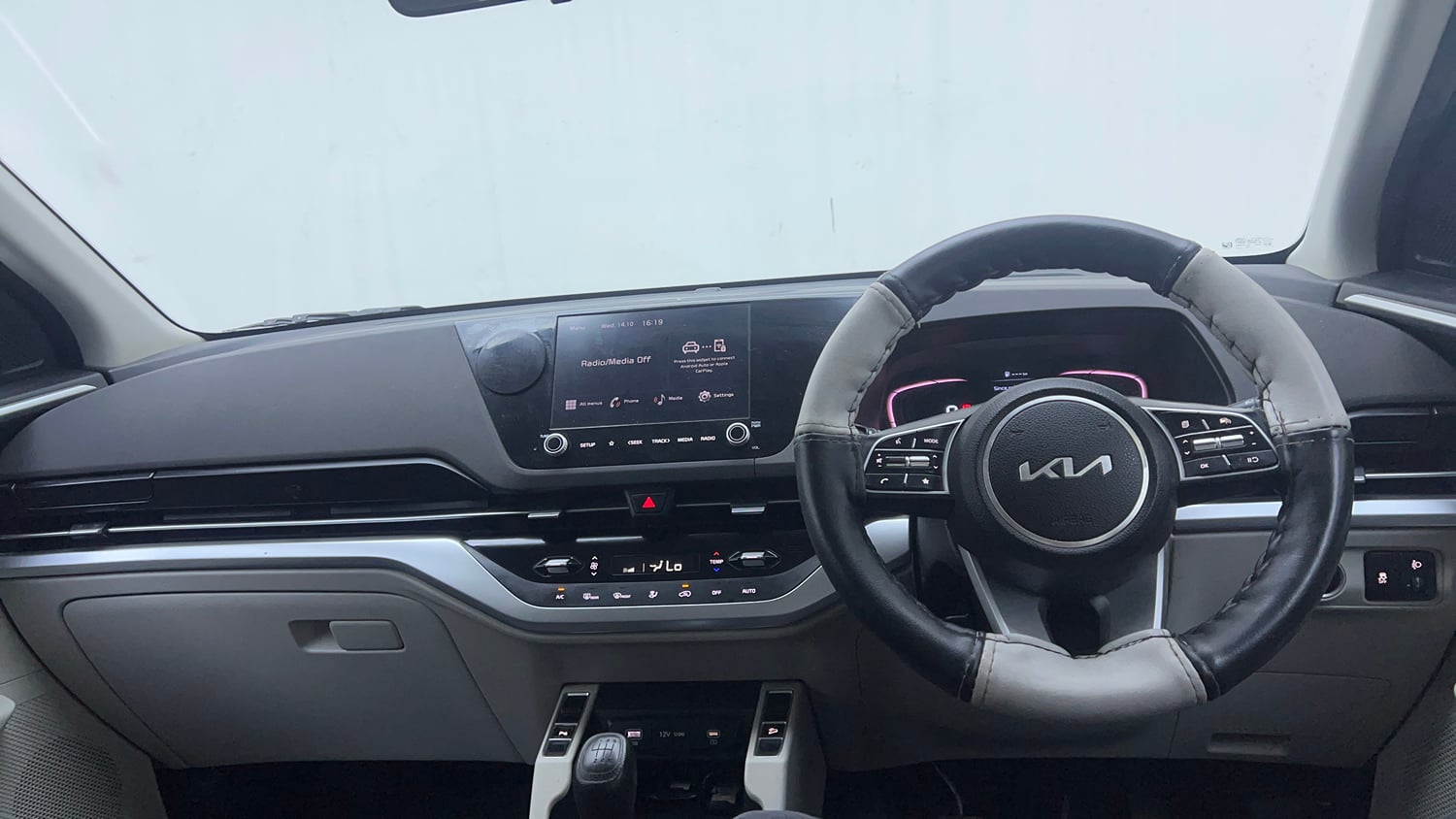 Used 2023 Kia Carens Prestige Plus 1.5 Diesel MT 7 STR Diesel Manual interior DASHBOARD VIEW