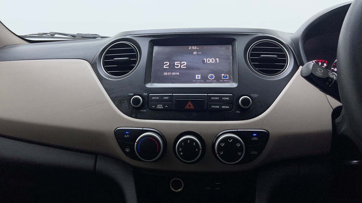 Used 2018 Hyundai Grand i10 Sportz 1.2 Kappa VTVT Petrol Manual top_features Touch screen infotainment system