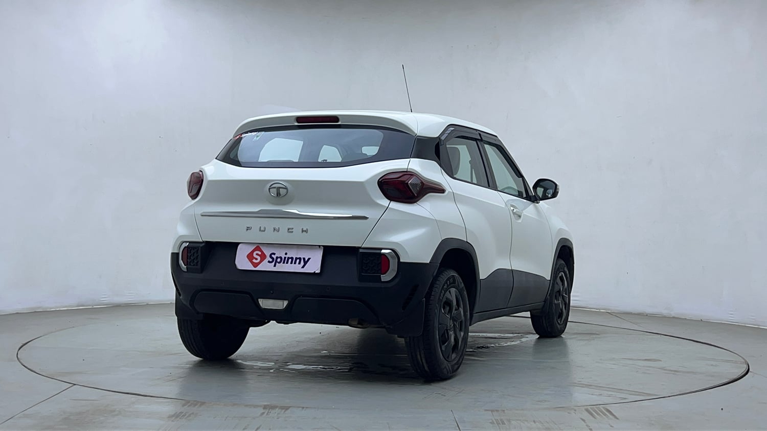 Used 2022 Tata Punch Adventure MT Petrol Manual exterior RIGHT REAR CORNER VIEW