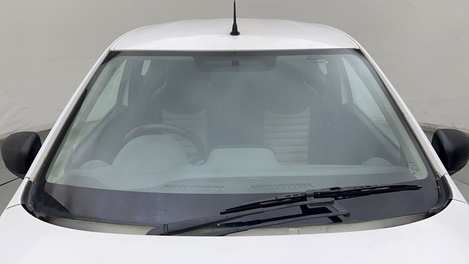 Used 2020 Renault Kwid RXT Opt Petrol Manual exterior FRONT WINDSHIELD VIEW