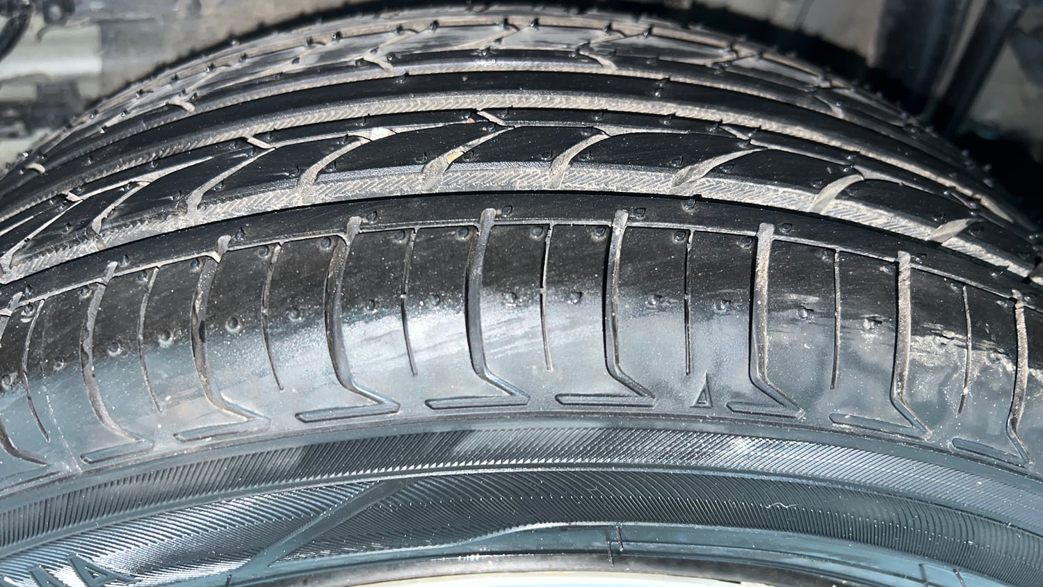 Used 2020 Tata Tiago XT Petrol Manual tyres LEFT REAR TYRE TREAD VIEW