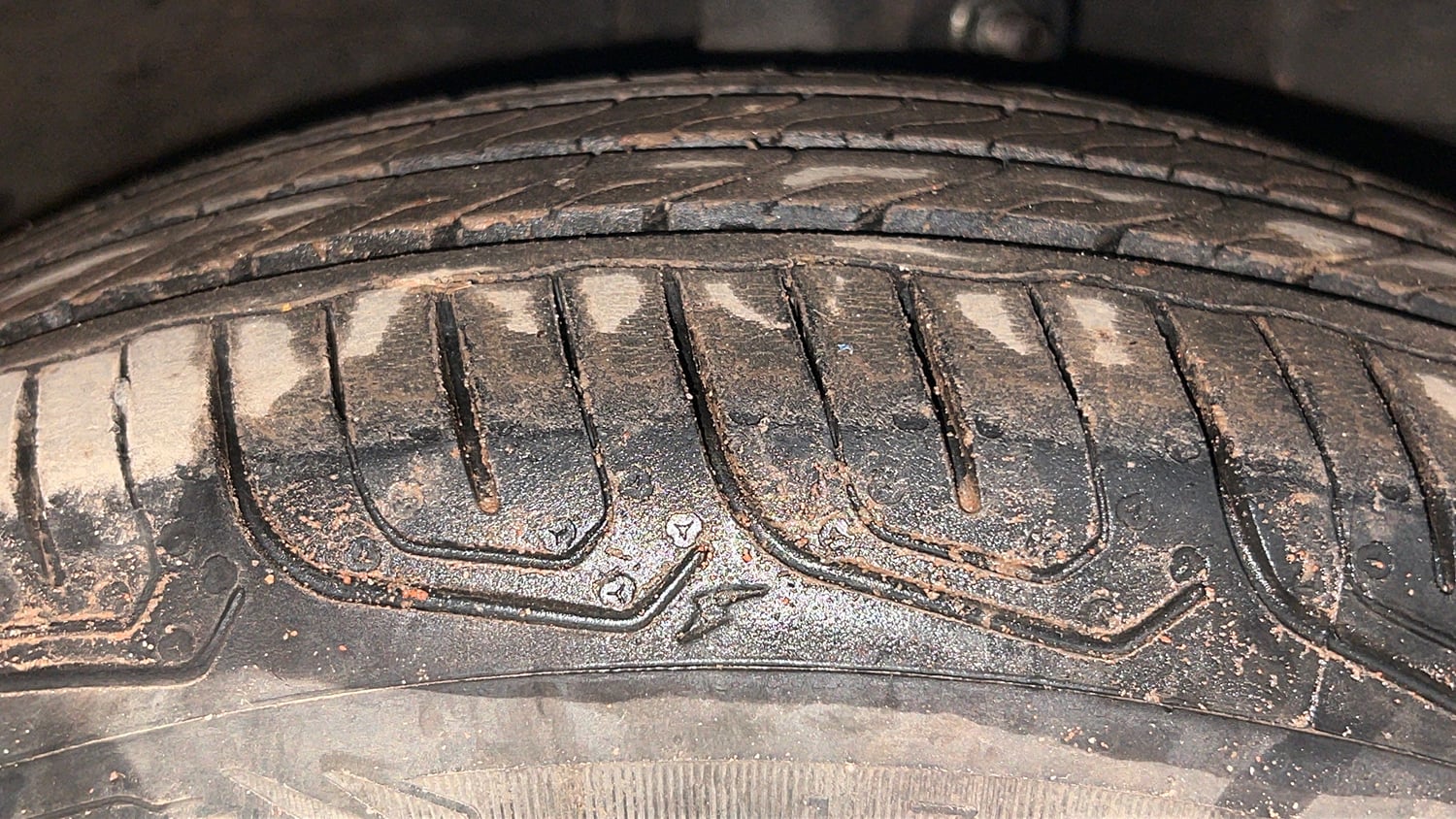 Used 2017 Honda Amaze 1.2 S i-VTEC Opt Petrol Manual tyres RIGHT FRONT TYRE TREAD VIEW
