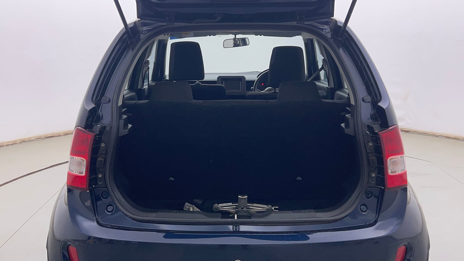 Used 2022 Maruti Suzuki Ignis Sigma 1.2 MT Petrol Manual interior DICKY INSIDE VIEW