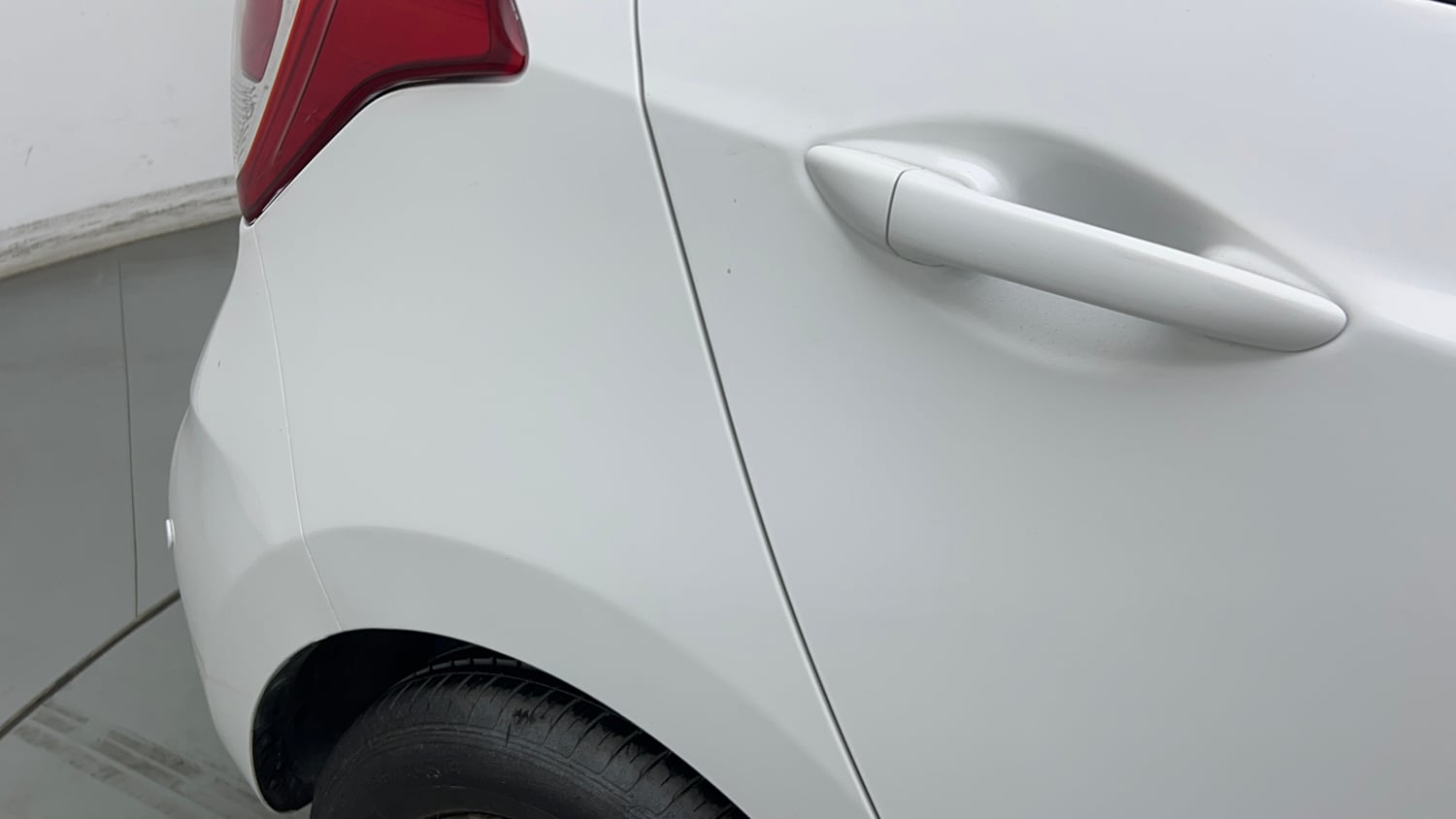 Used 2018 Hyundai Grand i10 Magna 1.2 Kappa VTVT Petrol Manual dents MINOR DENT