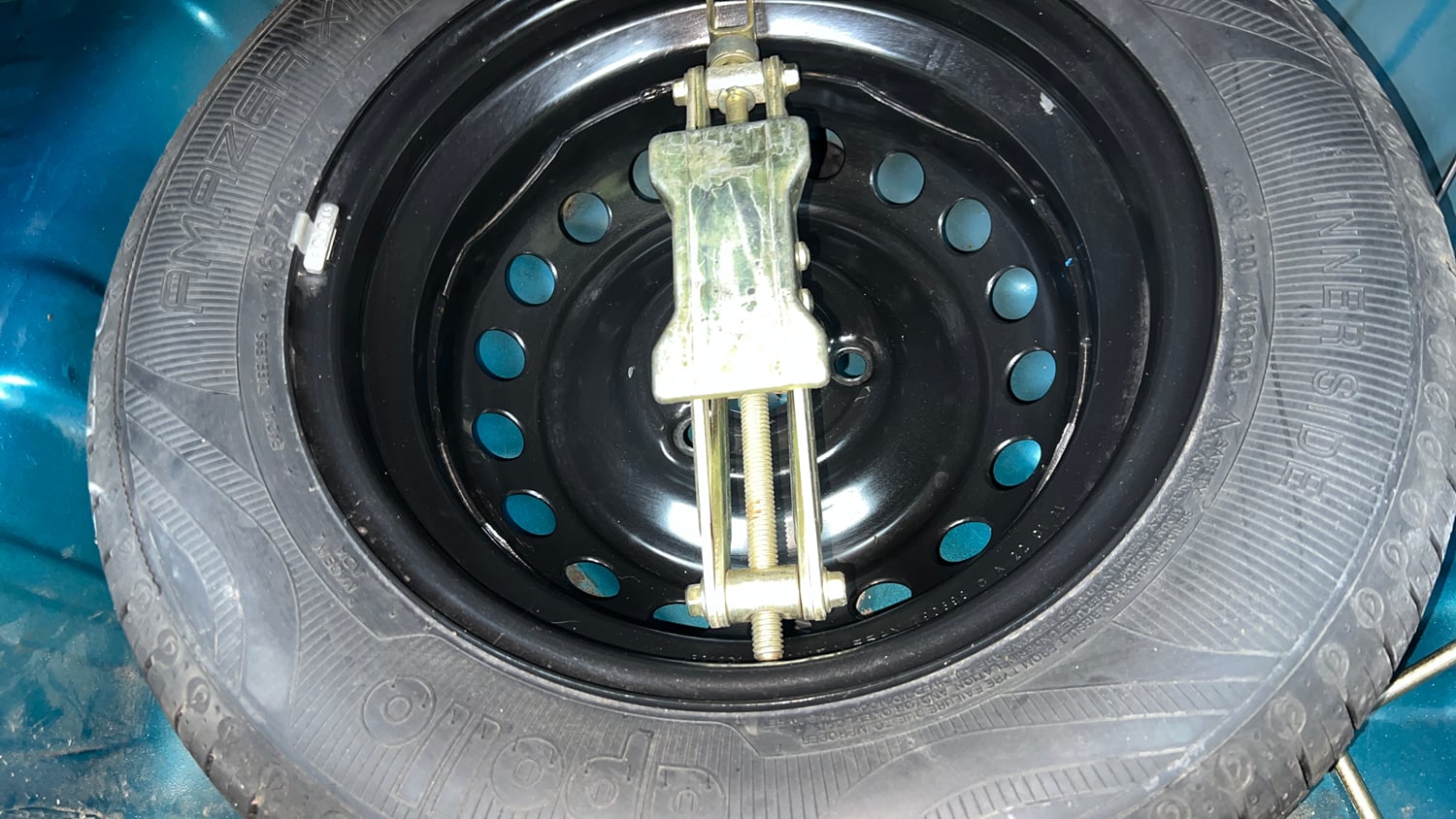 Used 2021 Renault Kwid Neotech RXL Petrol Manual tyres SPARE TYRE VIEW