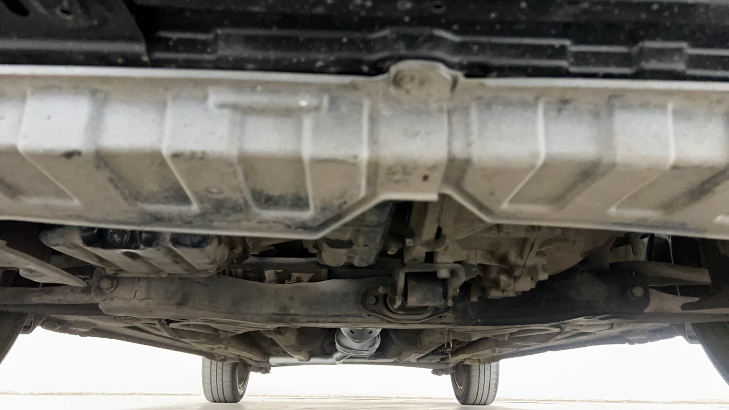 Used 2014 Hyundai Verna Fluidic 1.6 VTVT SX Petrol Manual extra FRONT LEFT UNDERBODY VIEW