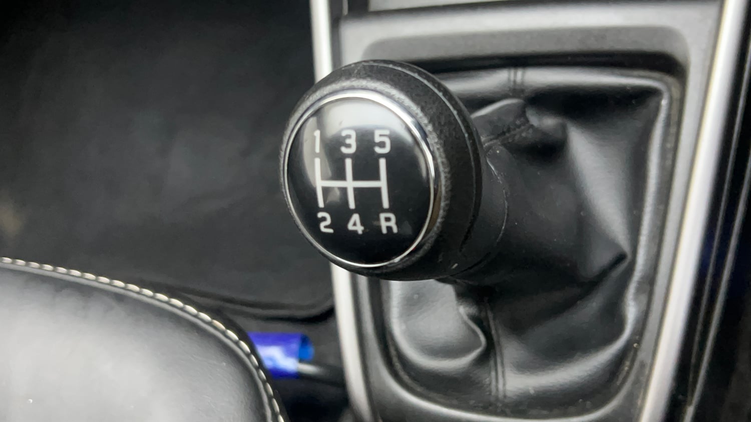 Used 2021 Maruti Suzuki XL6 Zeta MT Petrol Petrol Manual interior GEAR  KNOB VIEW