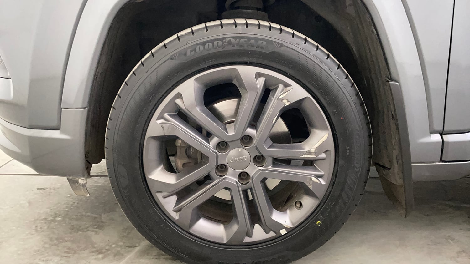 Used 2022 Jeep Compass 5th Anniversary Edition 1.4 Petrol DCT Petrol Automatic tyres LEFT FRONT TYRE RIM VIEW