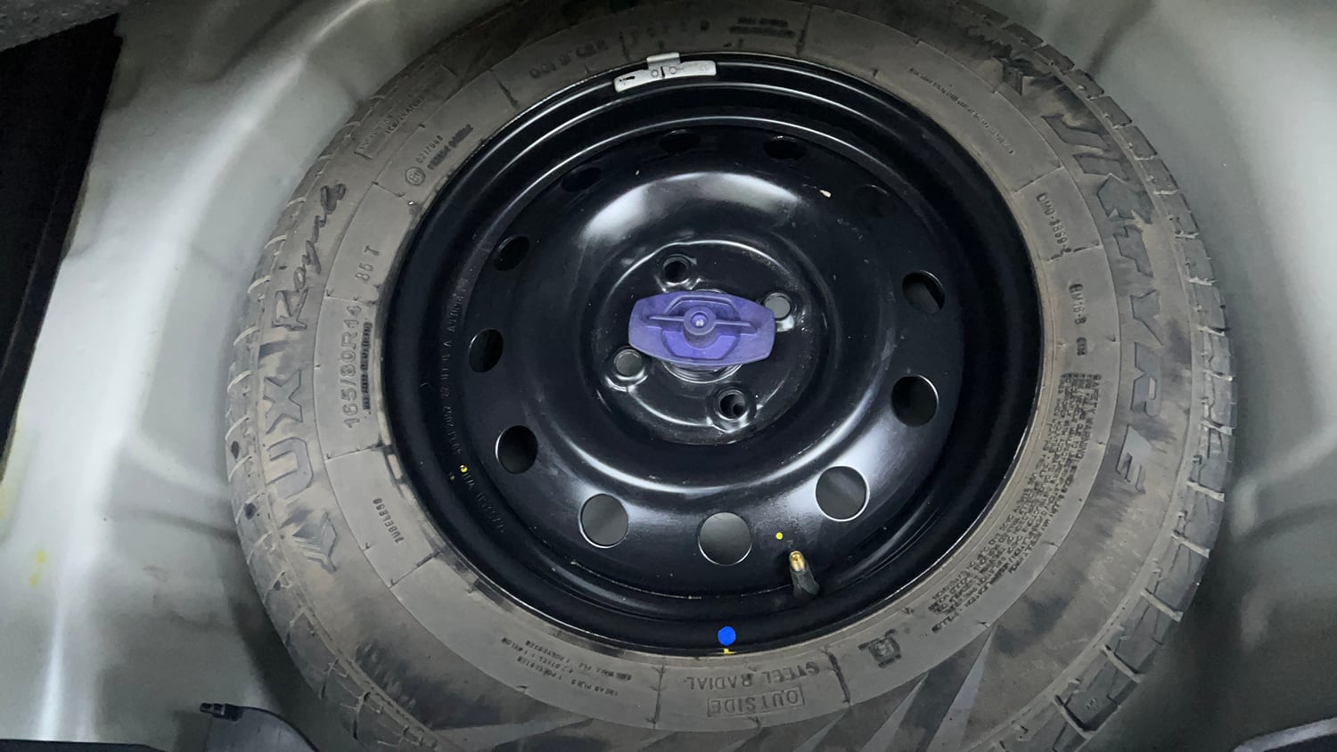 Used 2022 Maruti Suzuki Swift VXi Petrol Manual tyres SPARE TYRE VIEW