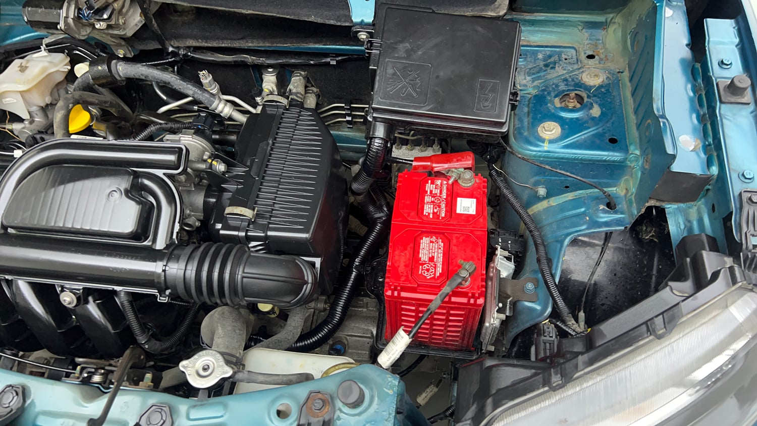 Used 2021 Renault Kwid Neotech RXL Petrol Manual engine ENGINE LEFT SIDE VIEW