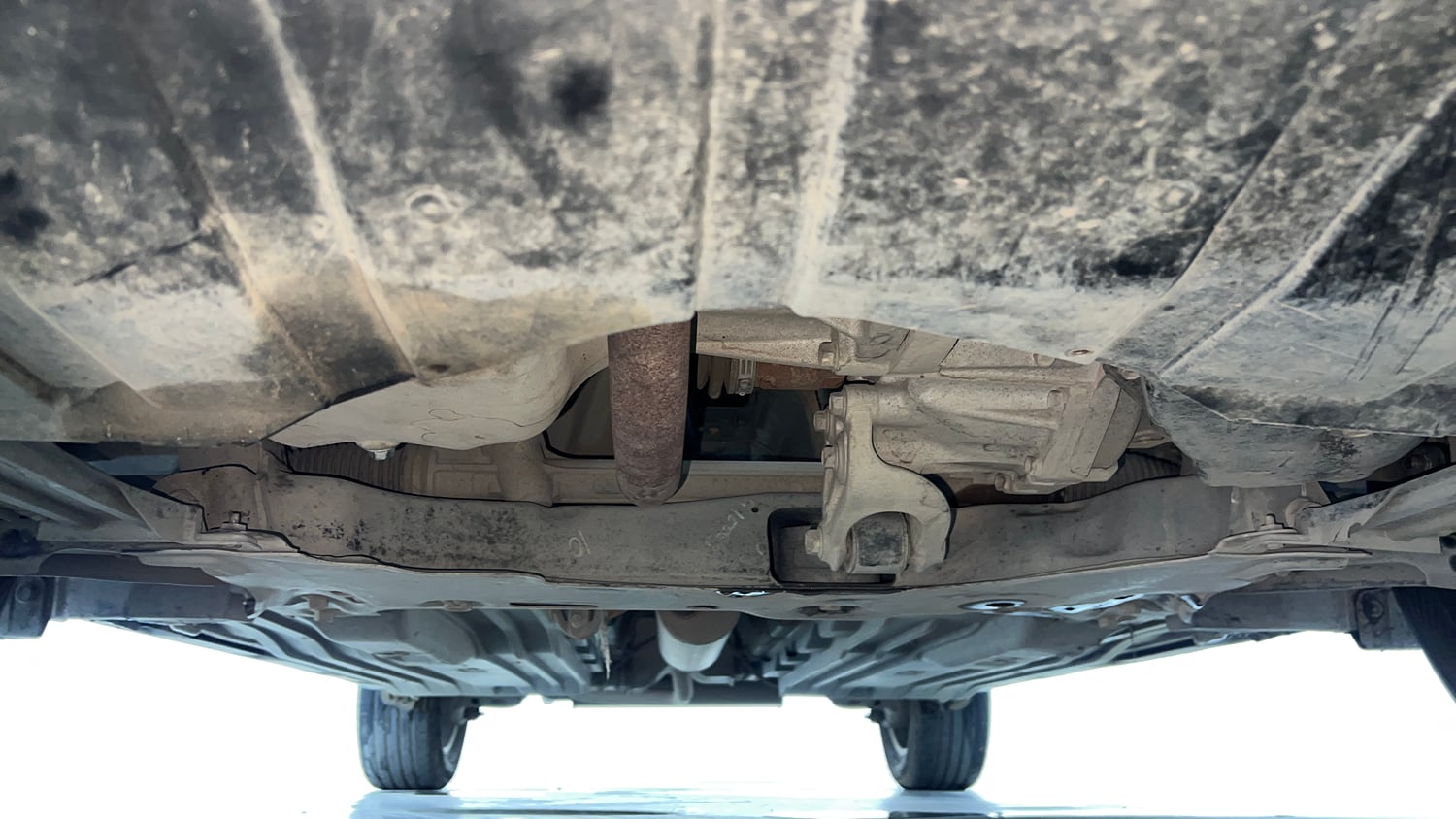 Used 2021 Maruti Suzuki Vitara Brezza ZXi AT SHVS Petrol Automatic extra FRONT LEFT UNDERBODY VIEW
